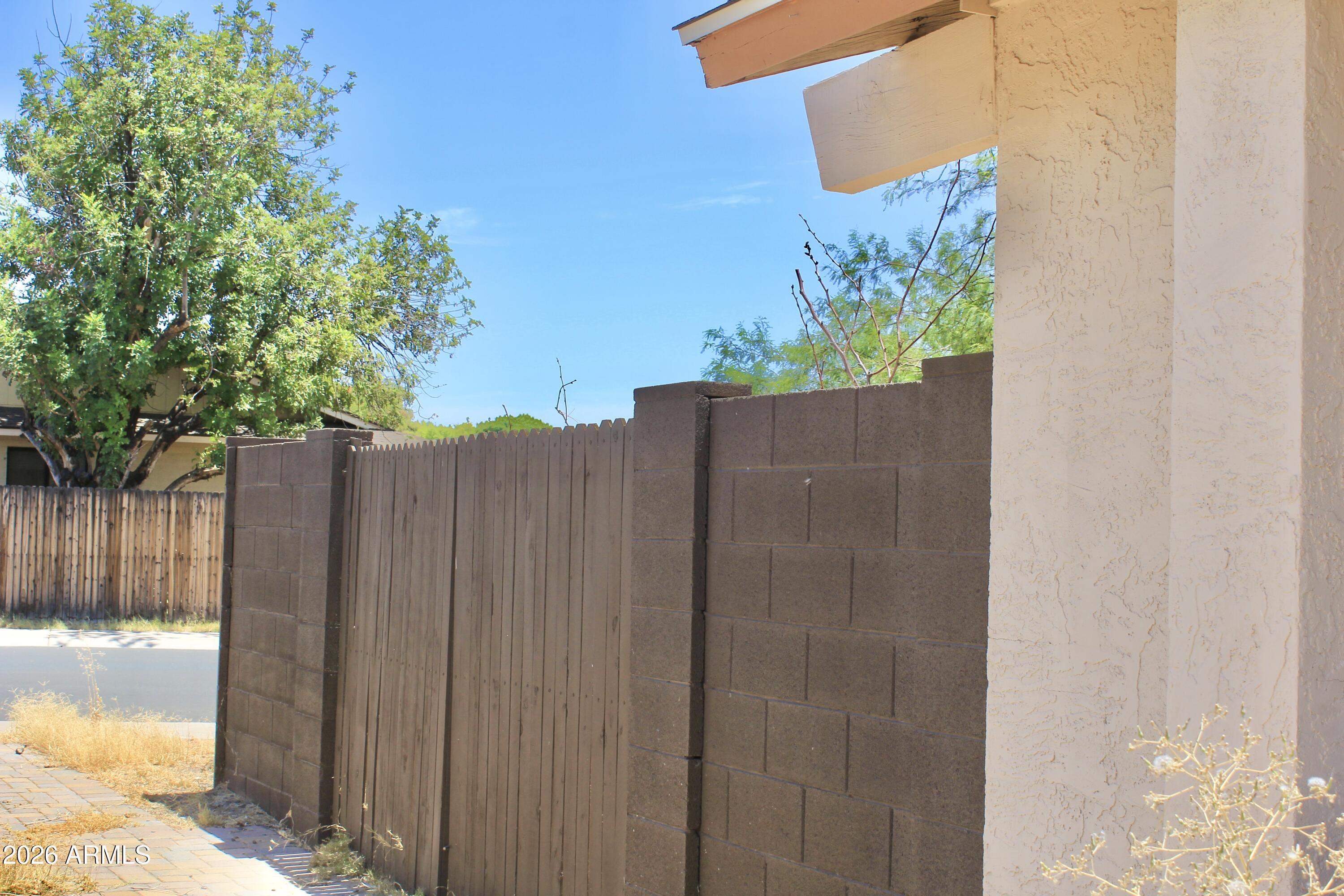3491 W Desert Hills Drive