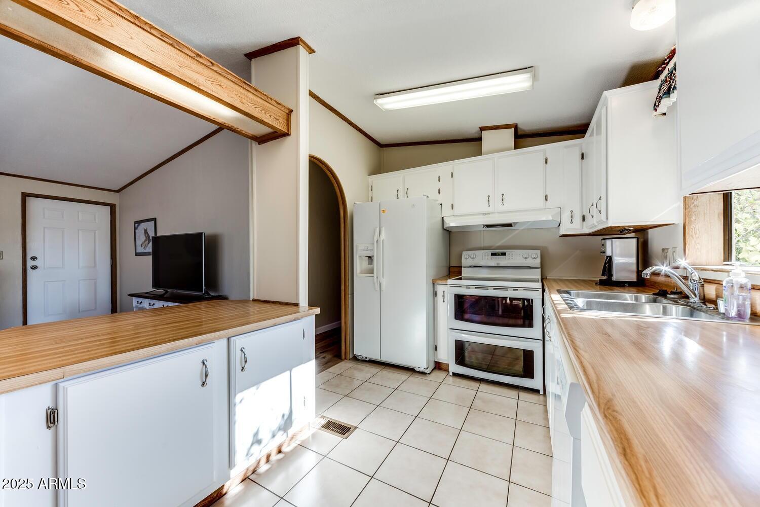 17200 W BELL Road 1581