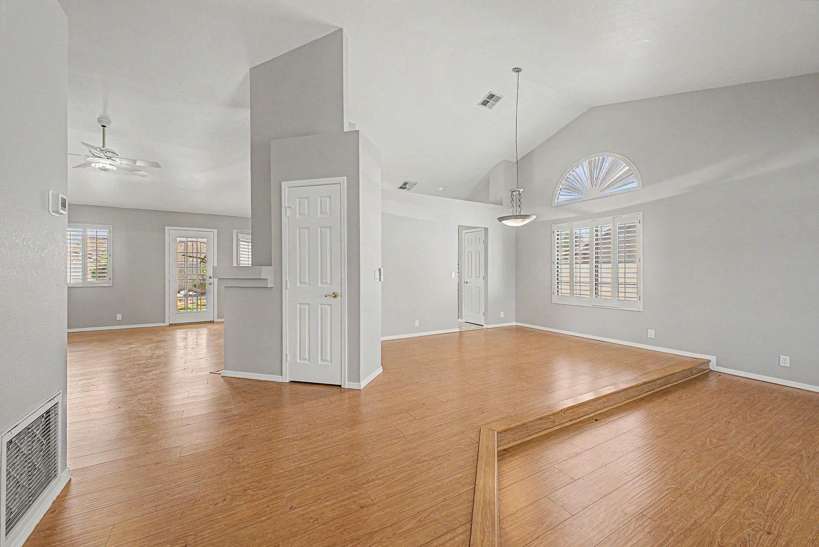 5719 E Saint John Road