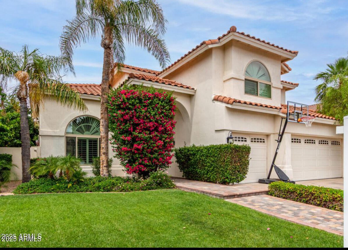 2026 E CORTEZ Drive