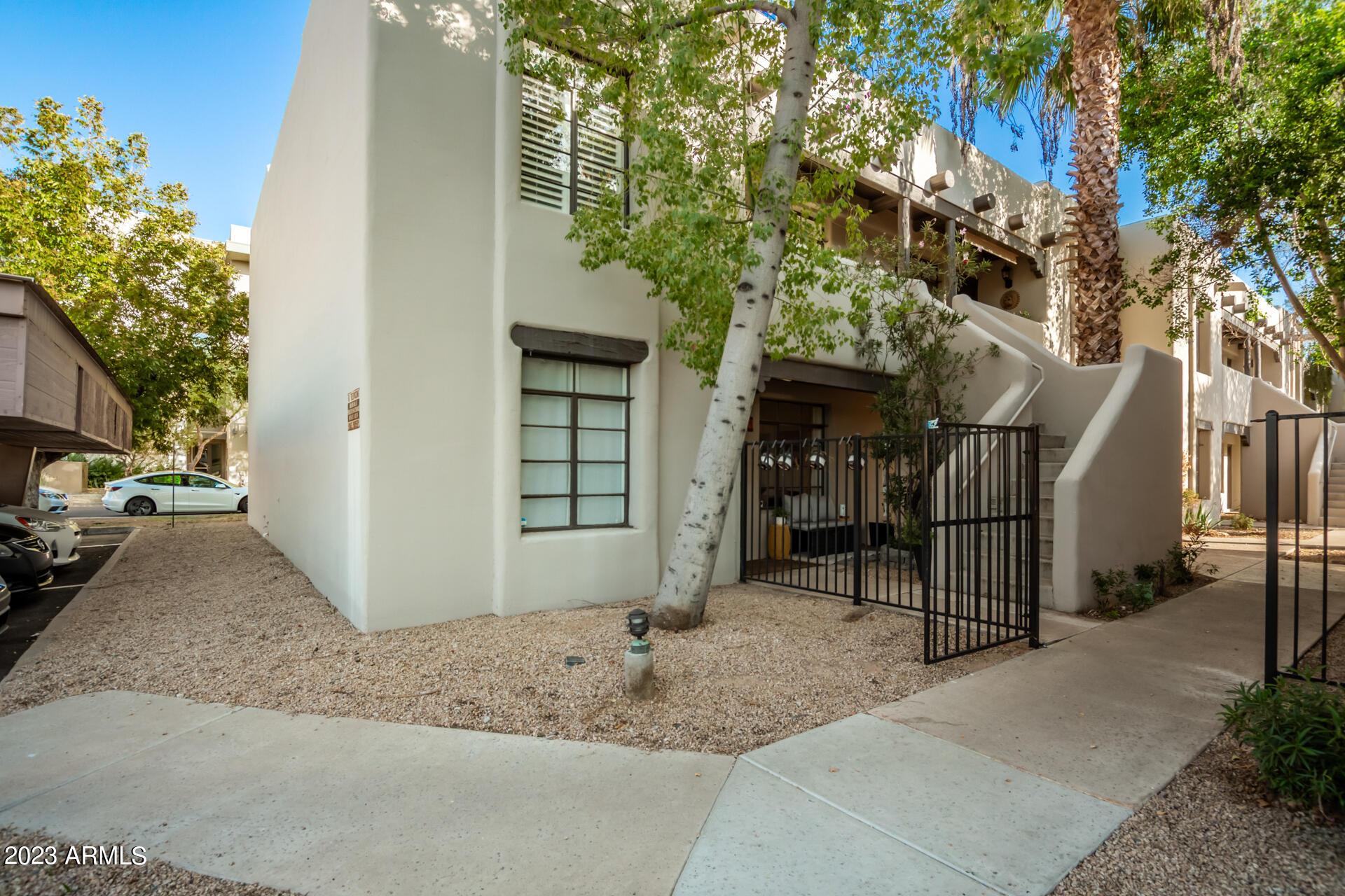 1449 E HIGHLAND Avenue 9