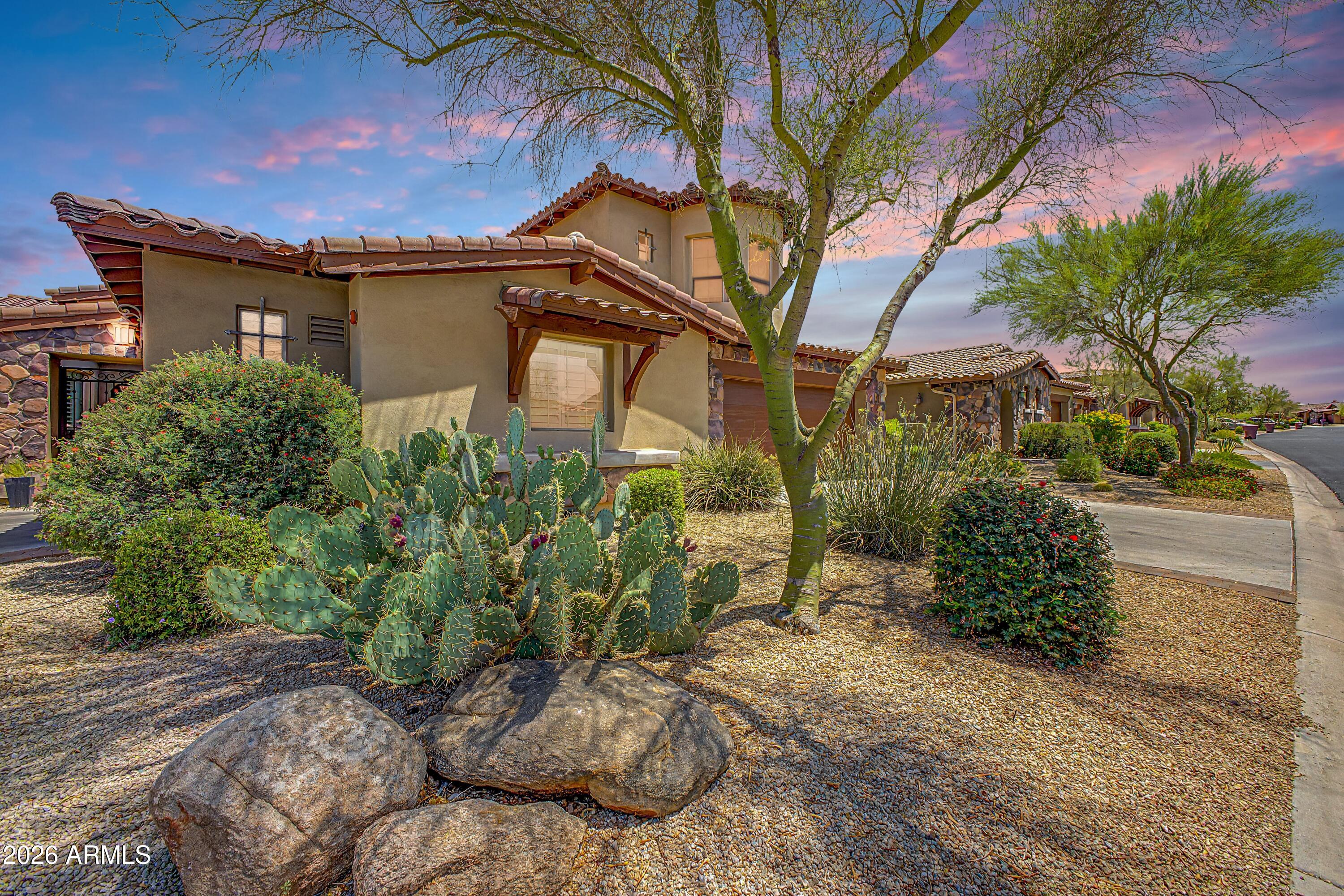 7240 E AURORA Drive