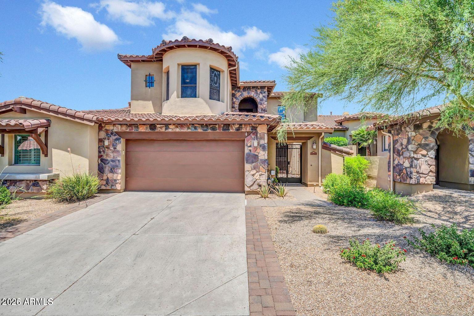 7240 E AURORA Drive