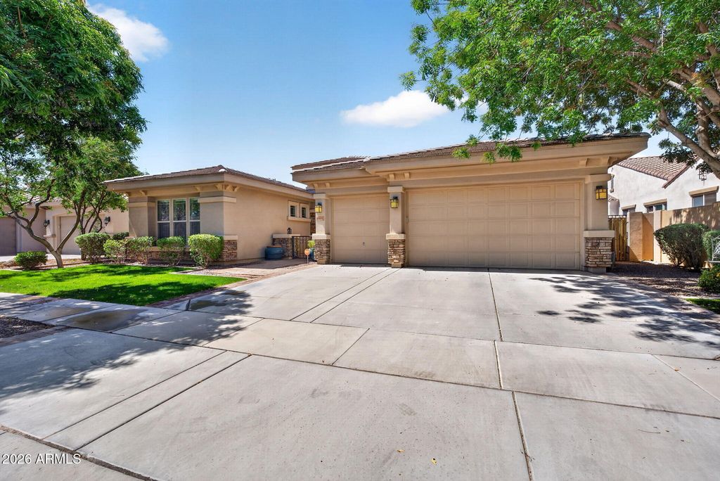 Photo of 4101 E Woodside Way, Gilbert, AZ 85297 (MLS # 7021623)