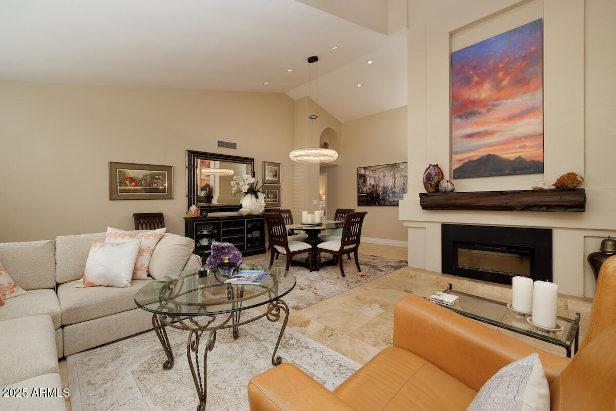 10573 E BELLA VISTA Drive