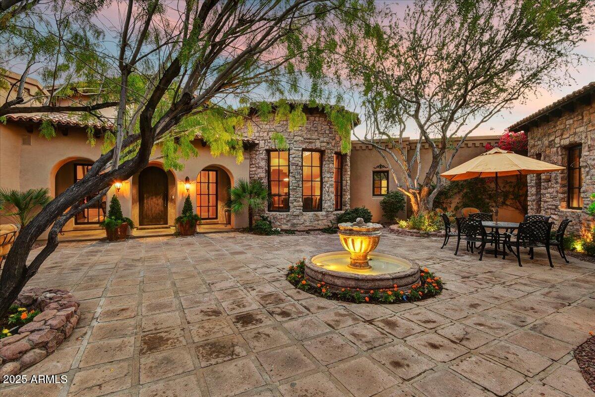 6231 E FLAT IRON Loop