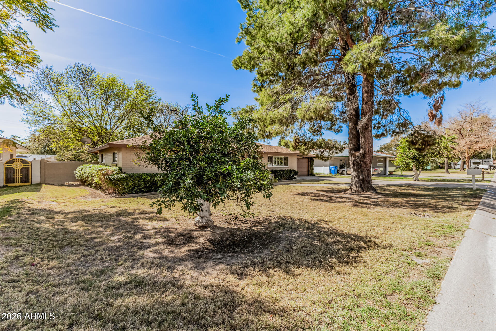 47 E ROYAL PALM Road