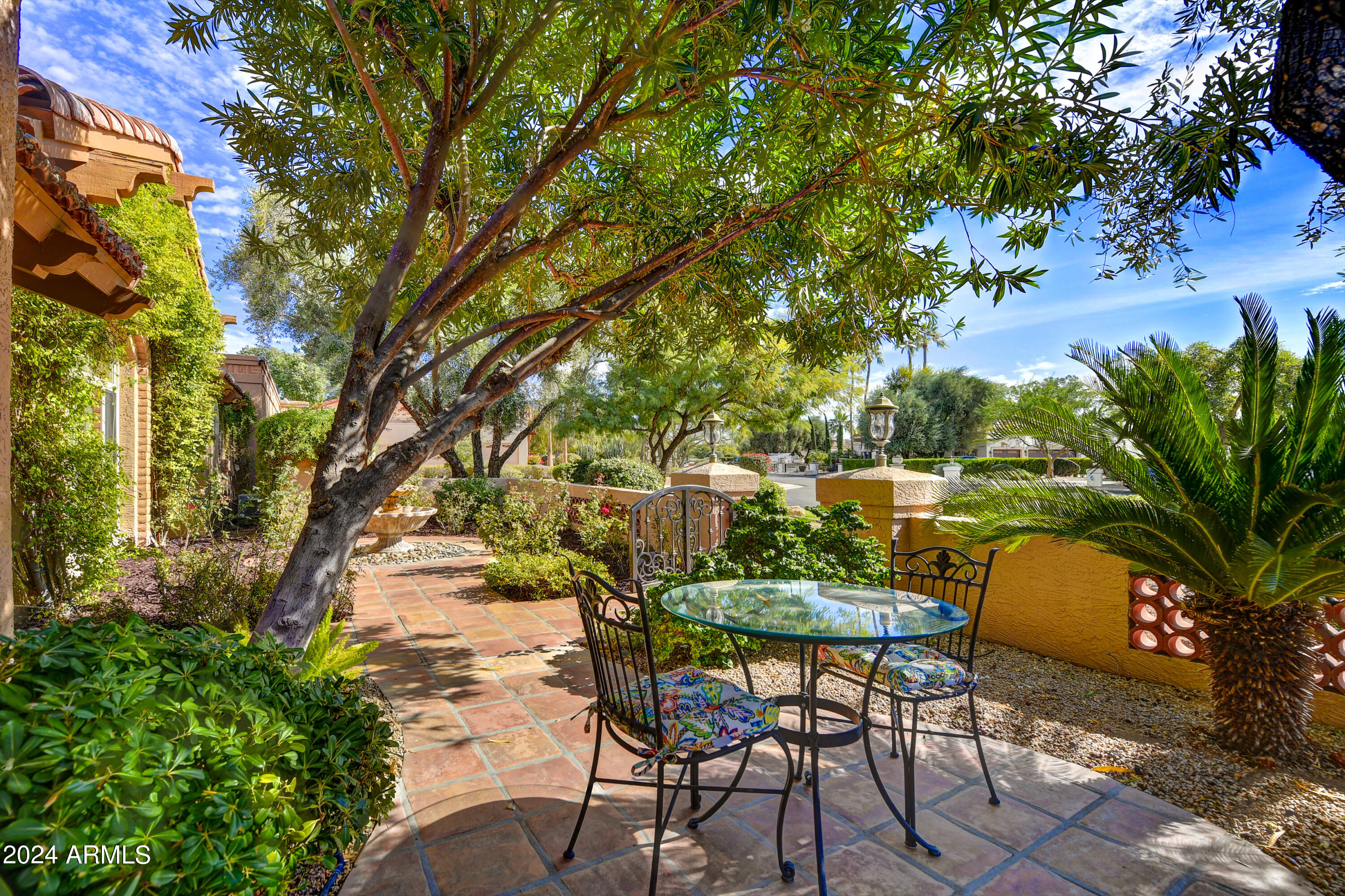 8434 E CHARTER OAK Drive