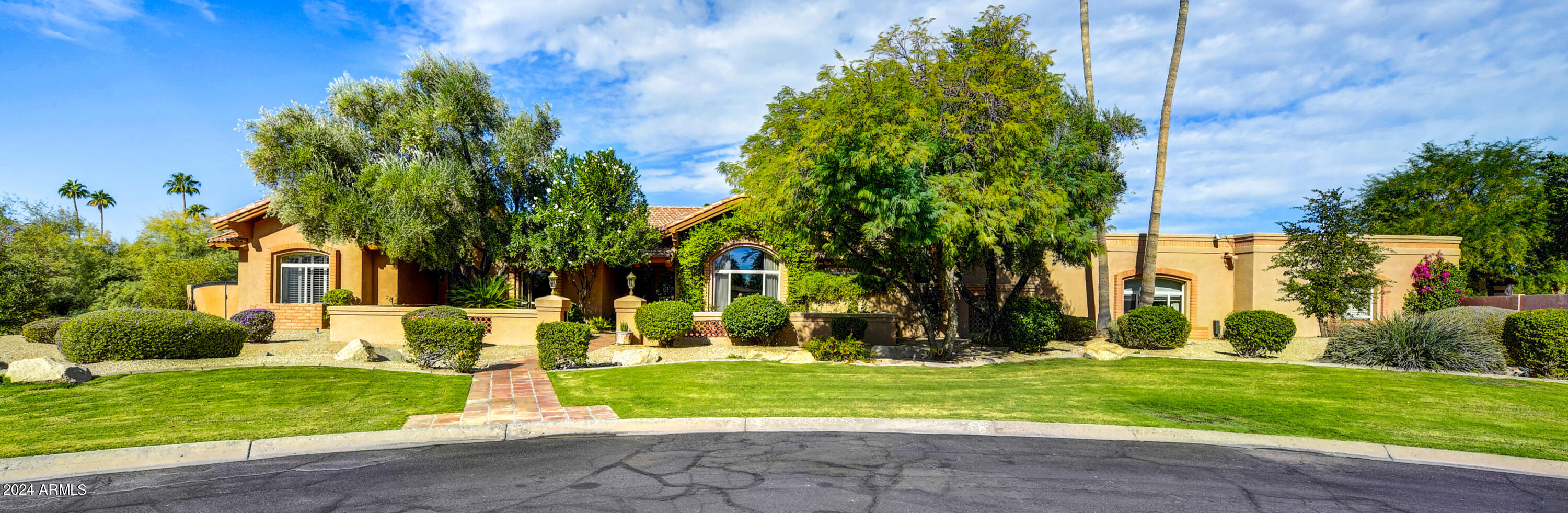 8434 E CHARTER OAK Drive