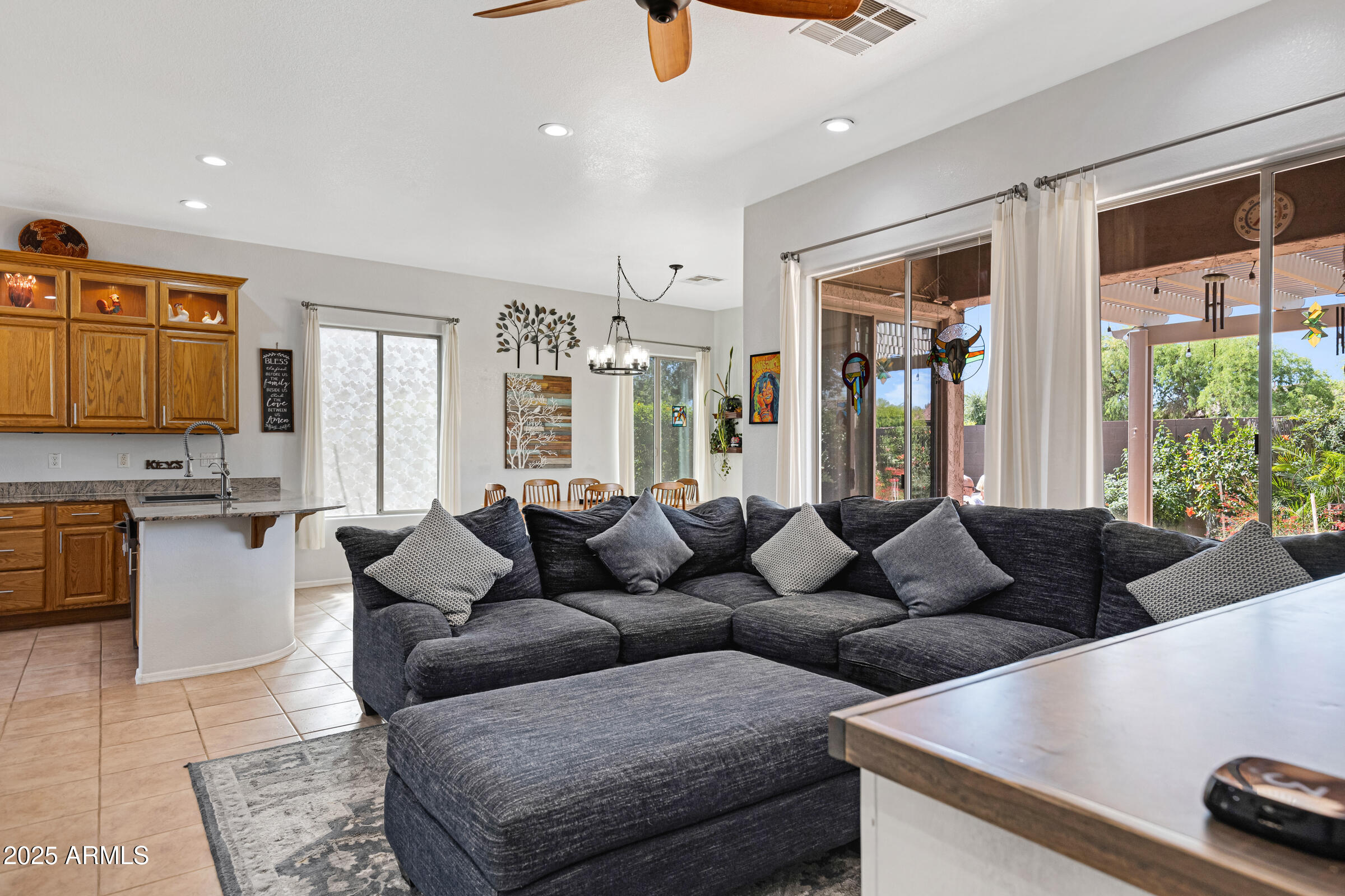 Gilbert, Arizona 85298, United States, 2 Bedrooms Bedrooms, ,2 BathroomsBathrooms,Residential,Pending,116590