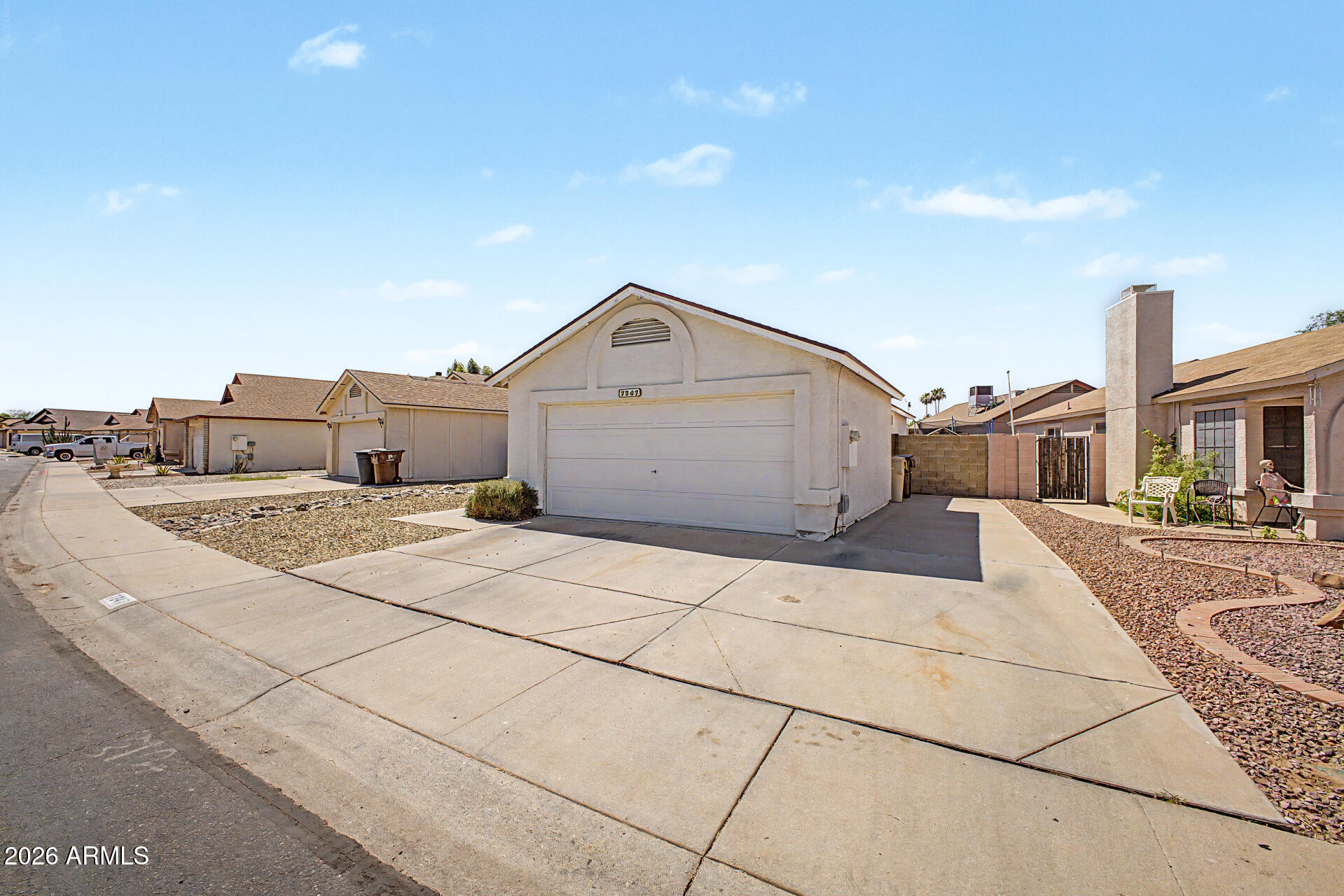 7347 W PARADISE Drive