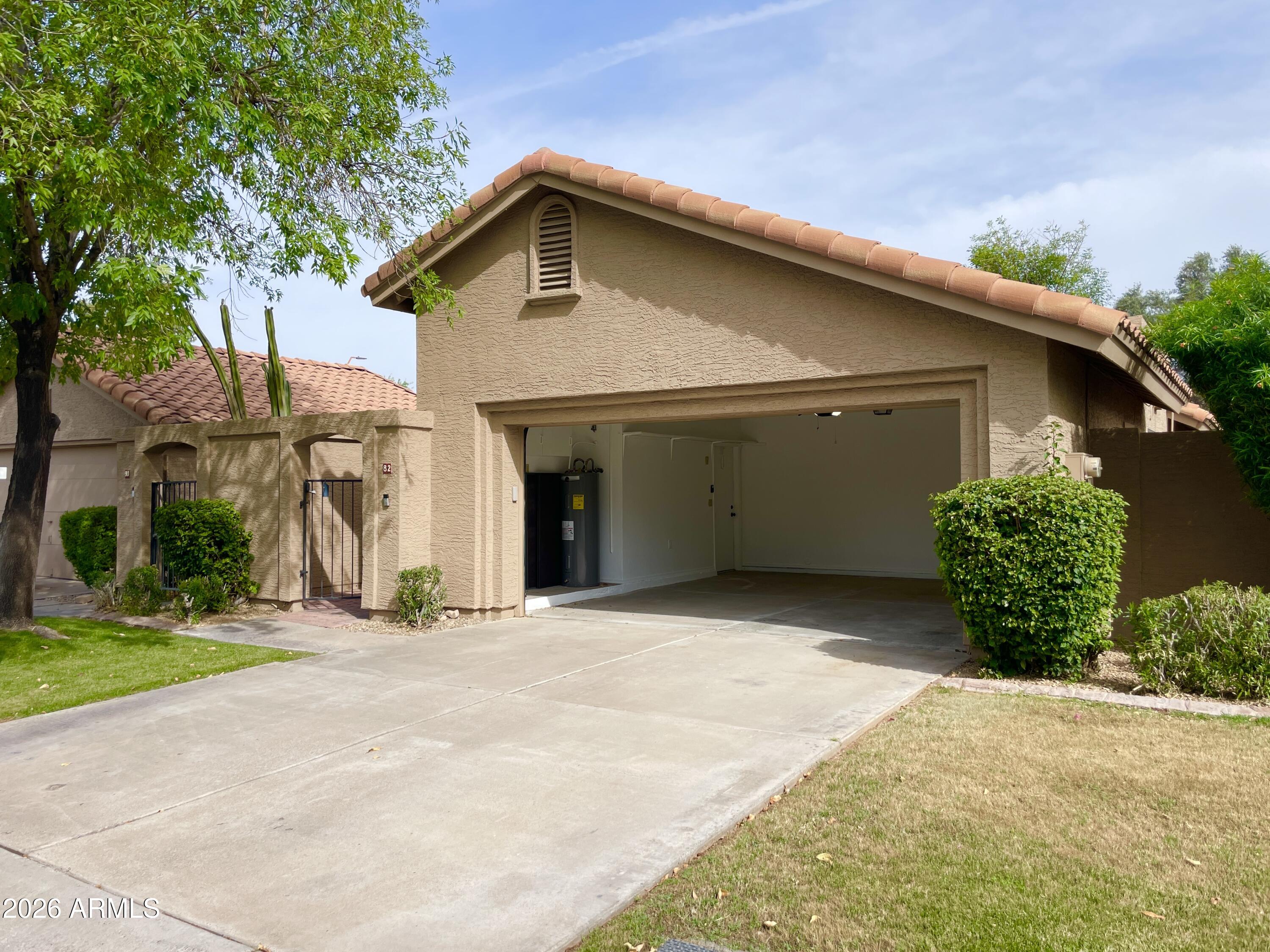 82 W CALLE DE ARCOS --