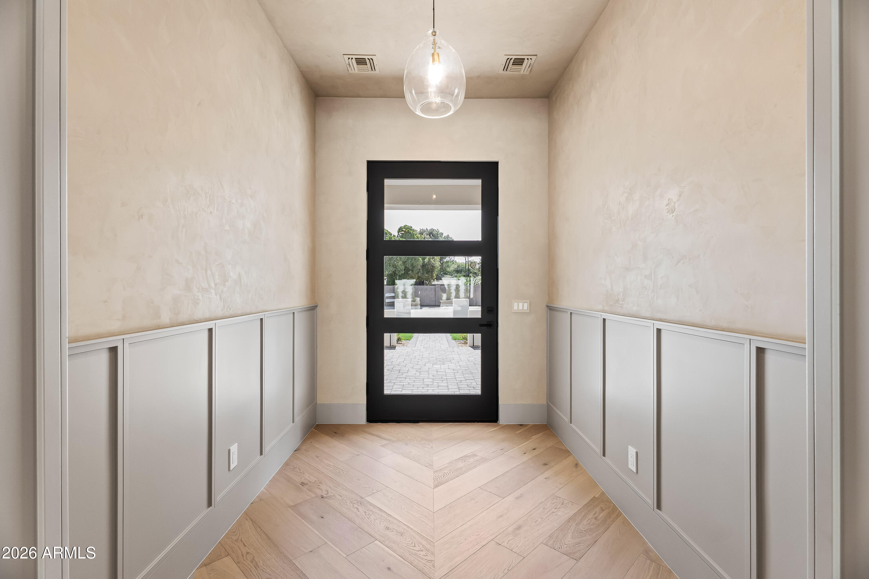 3415 N 47TH Place