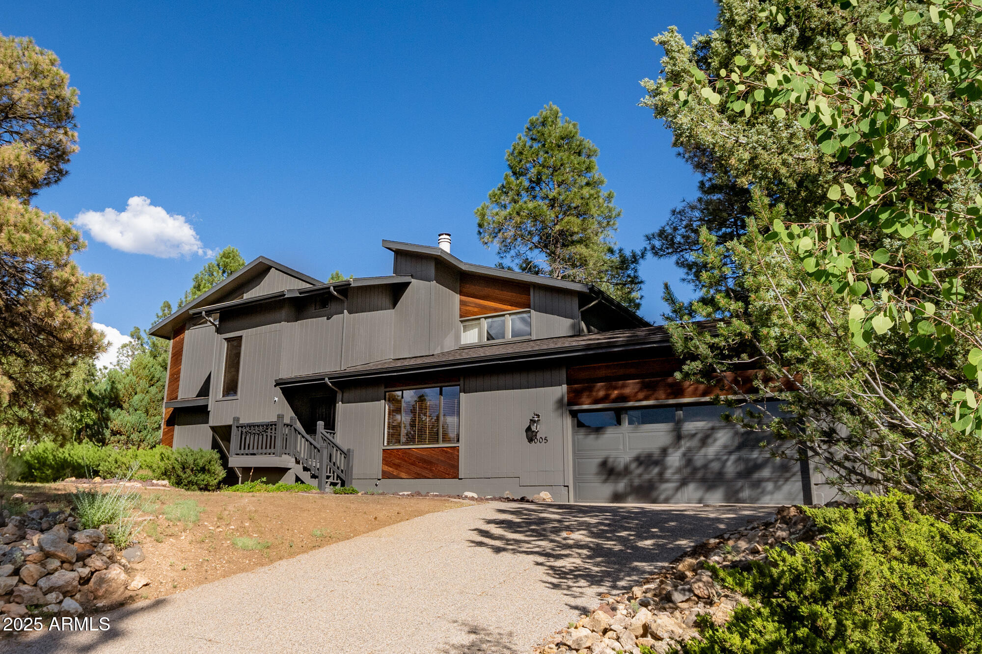 6005 N COUNTRY CLUB Drive