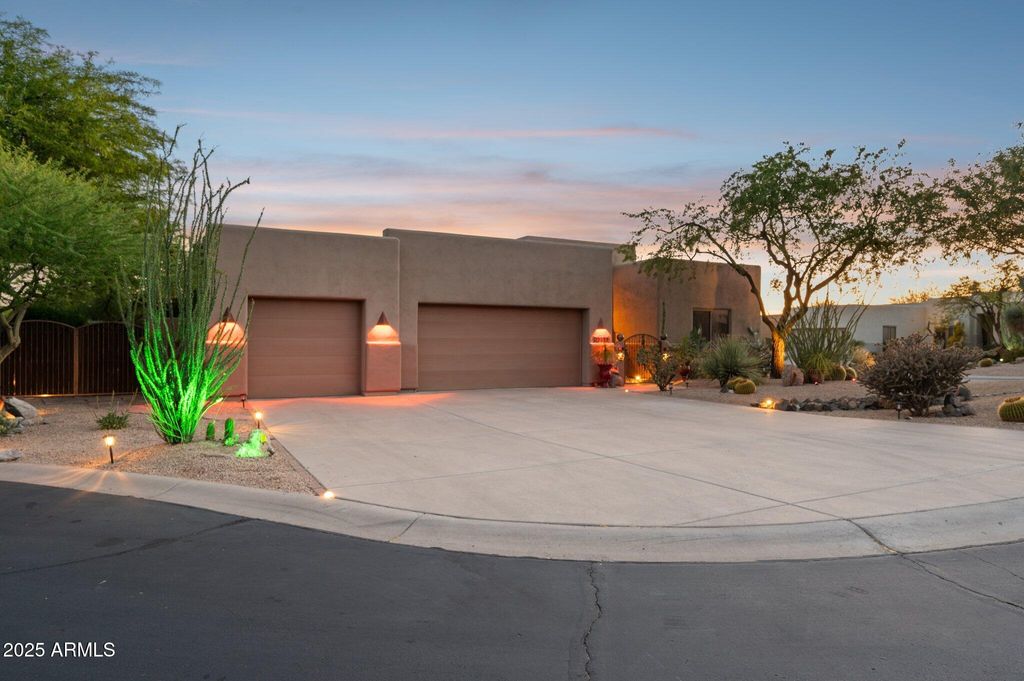Photo of 11299 E Greythorn Drive, Scottsdale, AZ 85262 (MLS # 6880838)