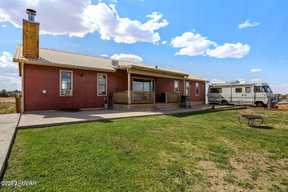 529 S FOOTHILLS Boulevard