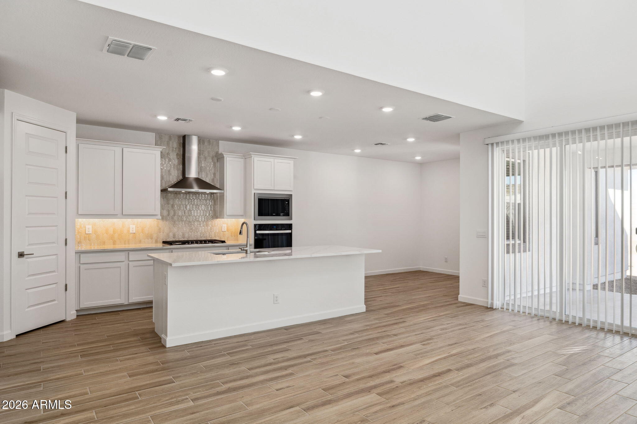 7004 W BUCKHORN Trail