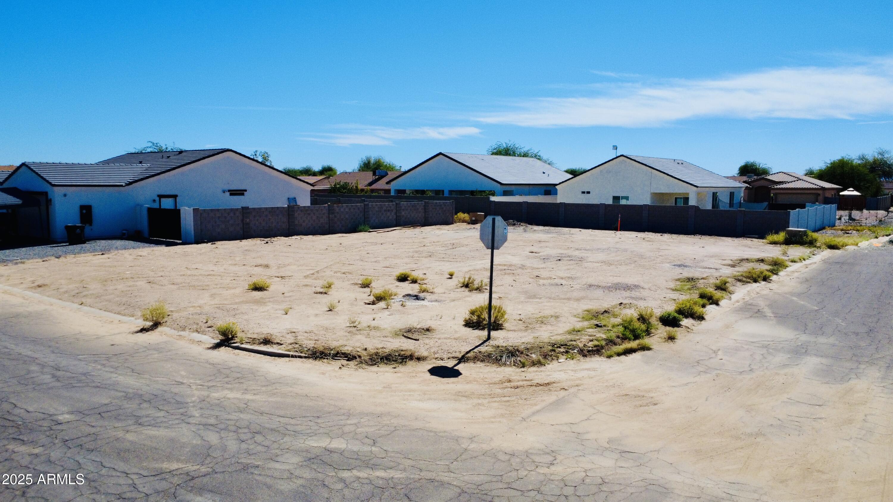 10113 W BRADSHAW Drive 2001