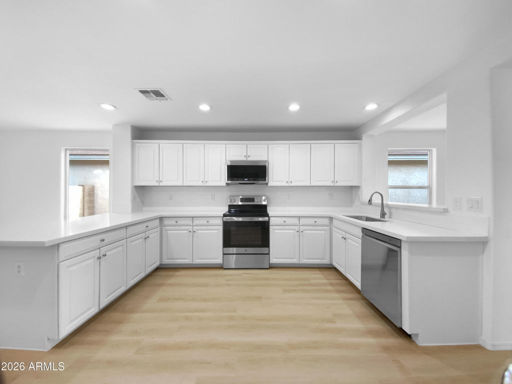 Photo of 946 E Leslie Avenue, San Tan Valley, AZ 85140 (MLS # 6963585)