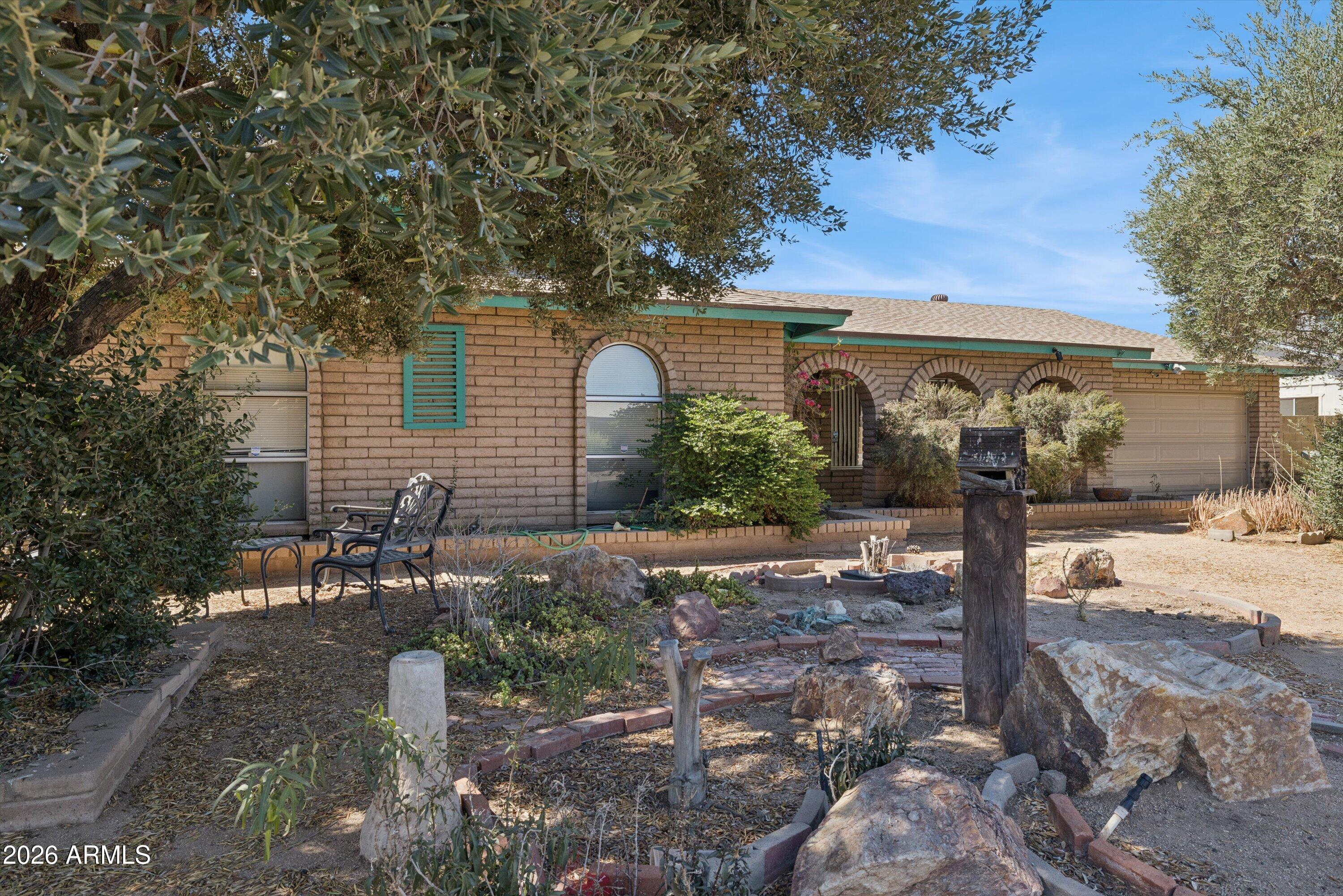 5209 W LAS PALMARITAS Drive