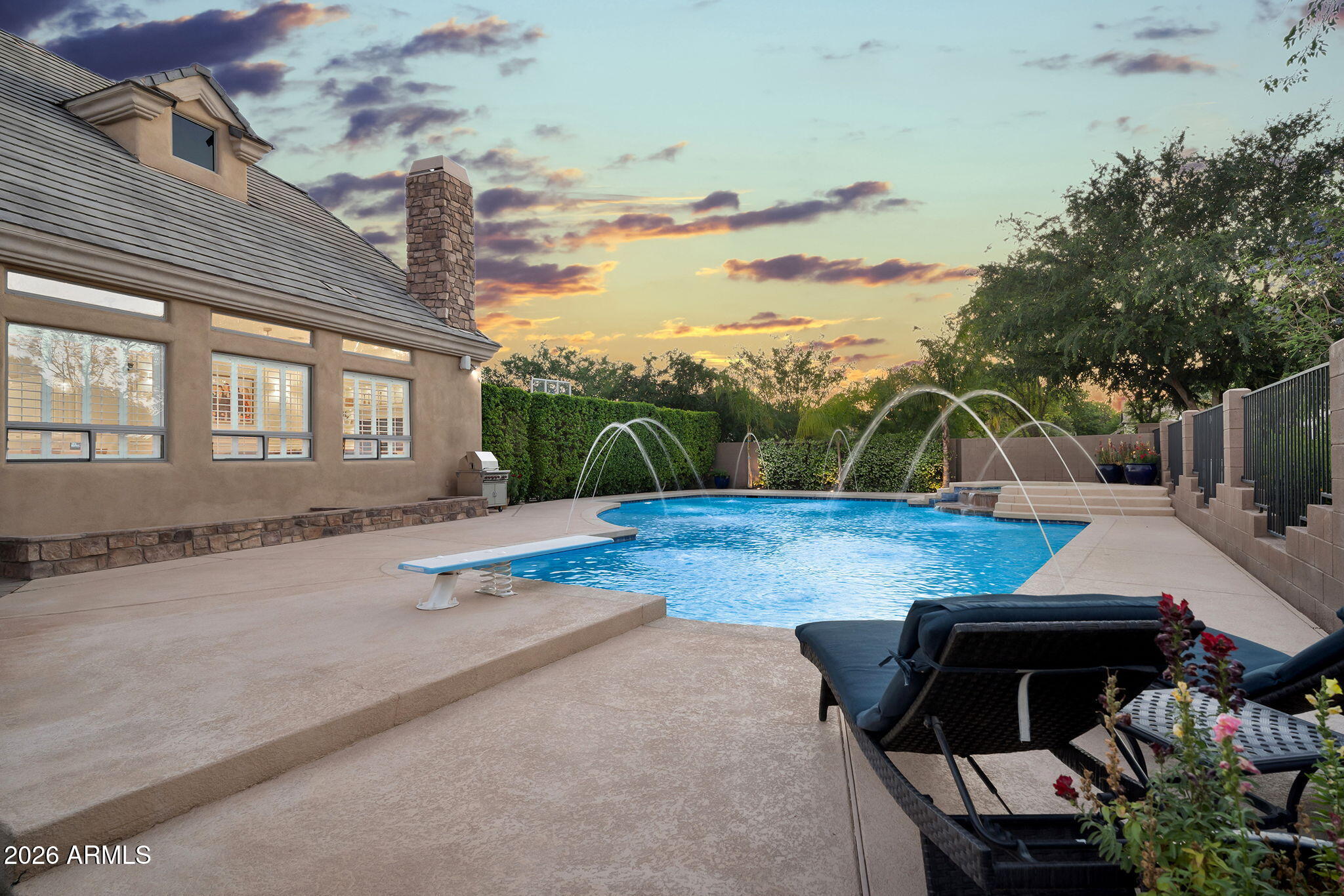 WHITEWING AT HIGLEY - Residential