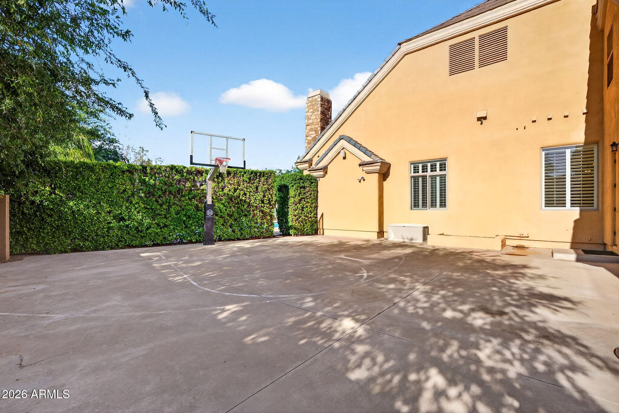 WHITEWING AT HIGLEY - Residential