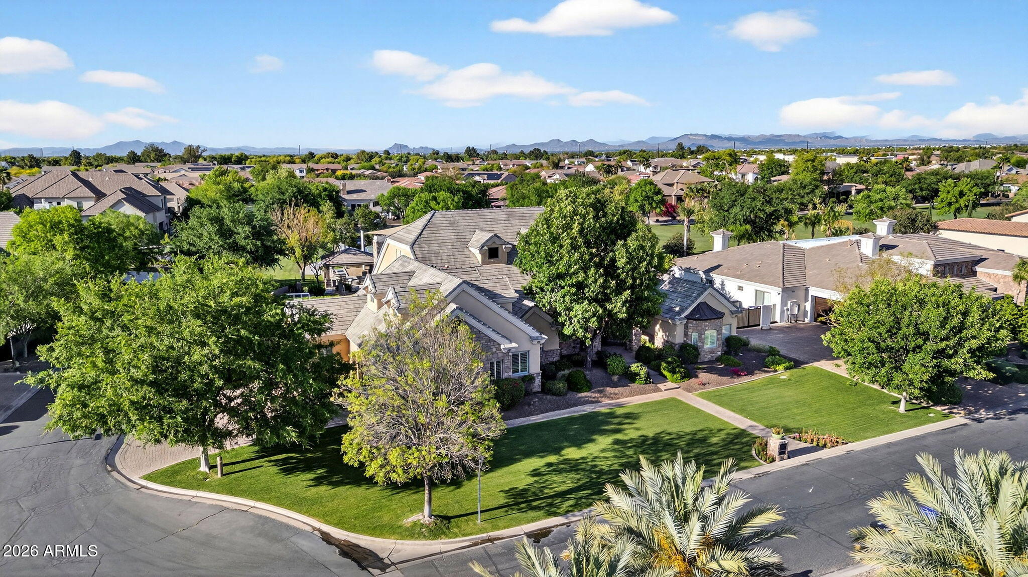 WHITEWING AT HIGLEY - Residential