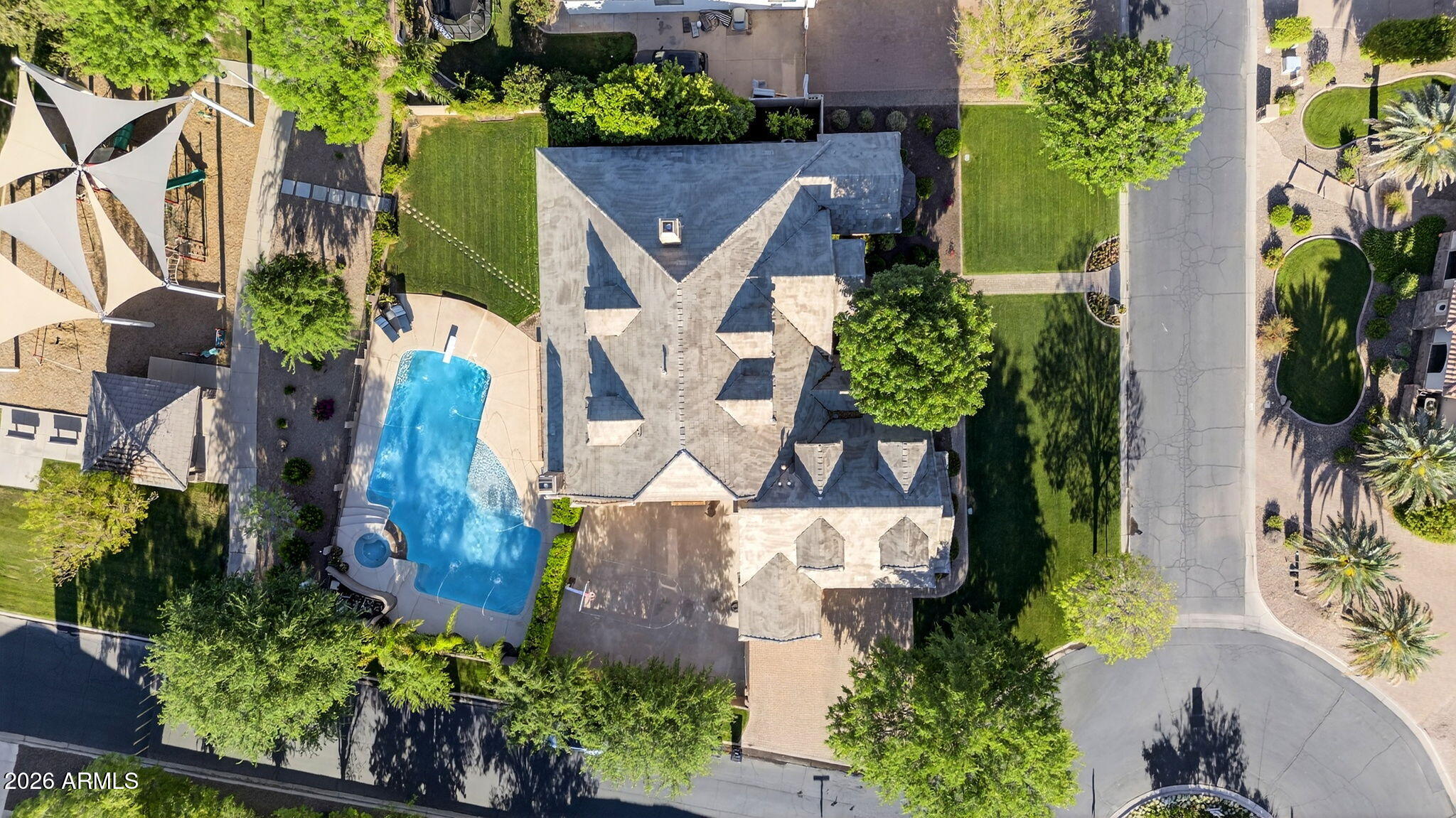WHITEWING AT HIGLEY - Residential