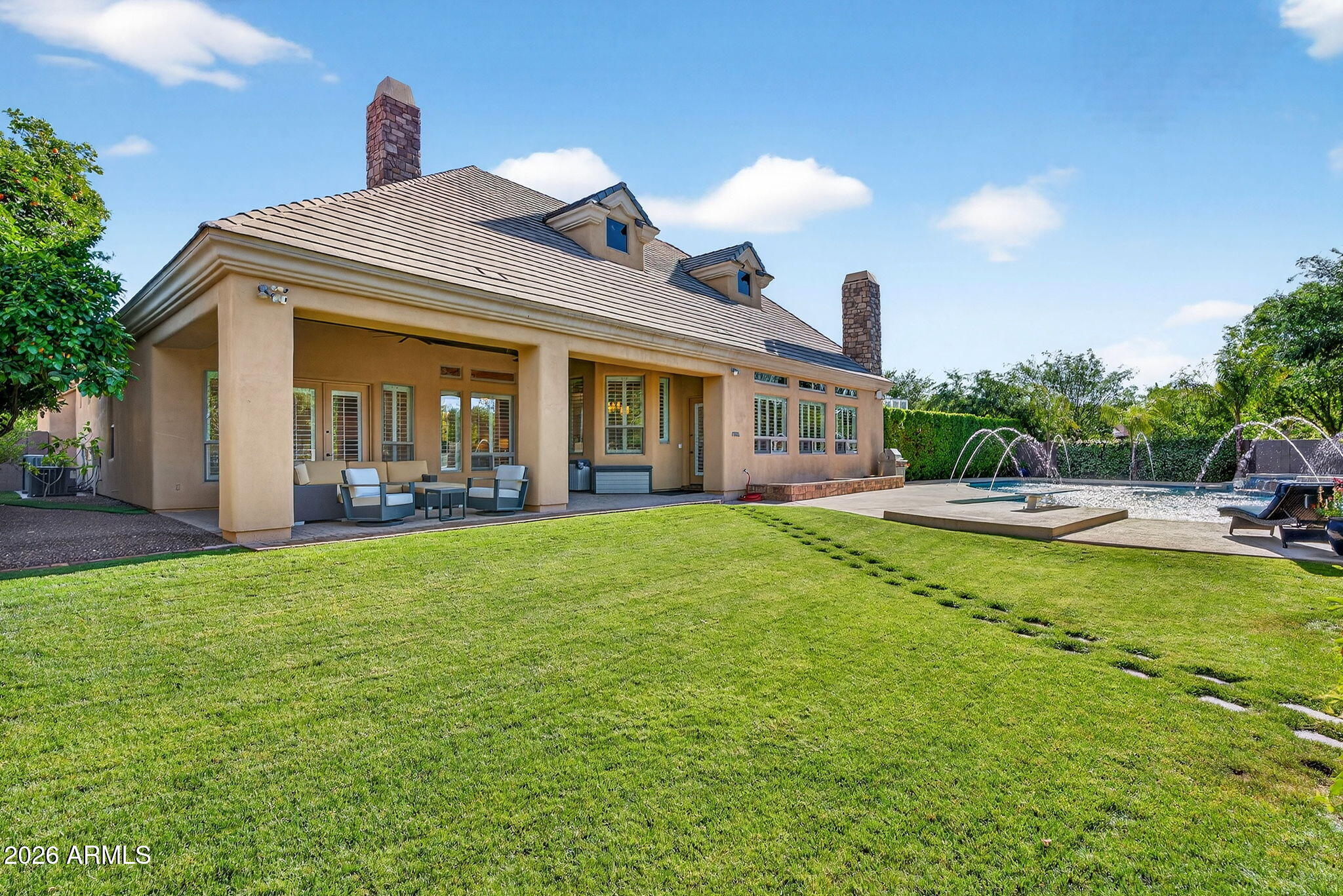 WHITEWING AT HIGLEY - Residential