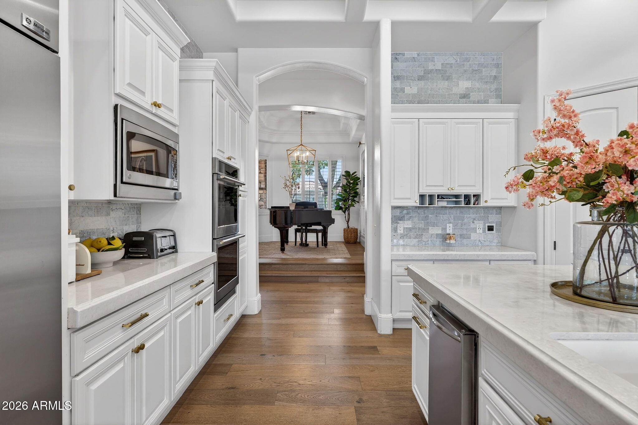 WHITEWING AT HIGLEY - Residential