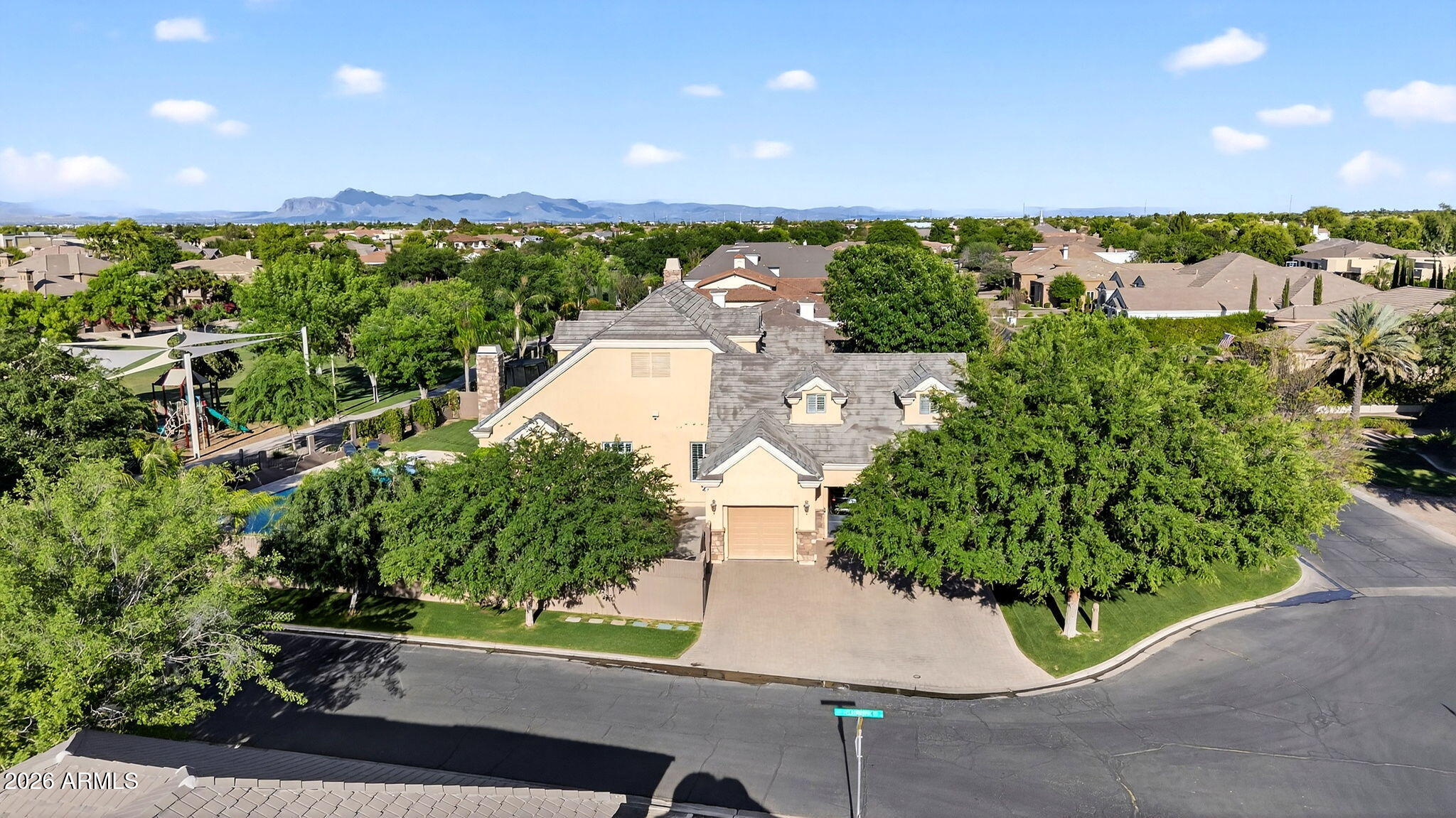 WHITEWING AT HIGLEY - Residential