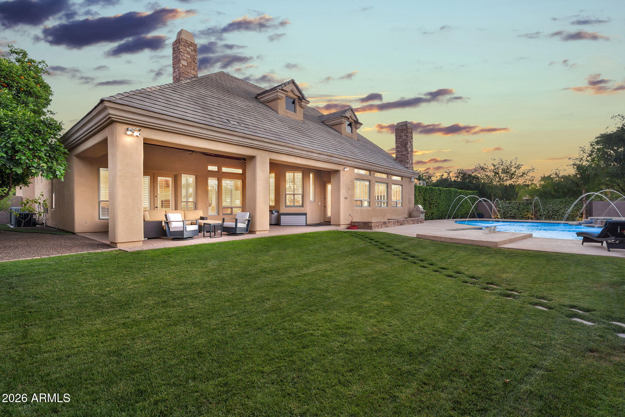 WHITEWING AT HIGLEY - Residential