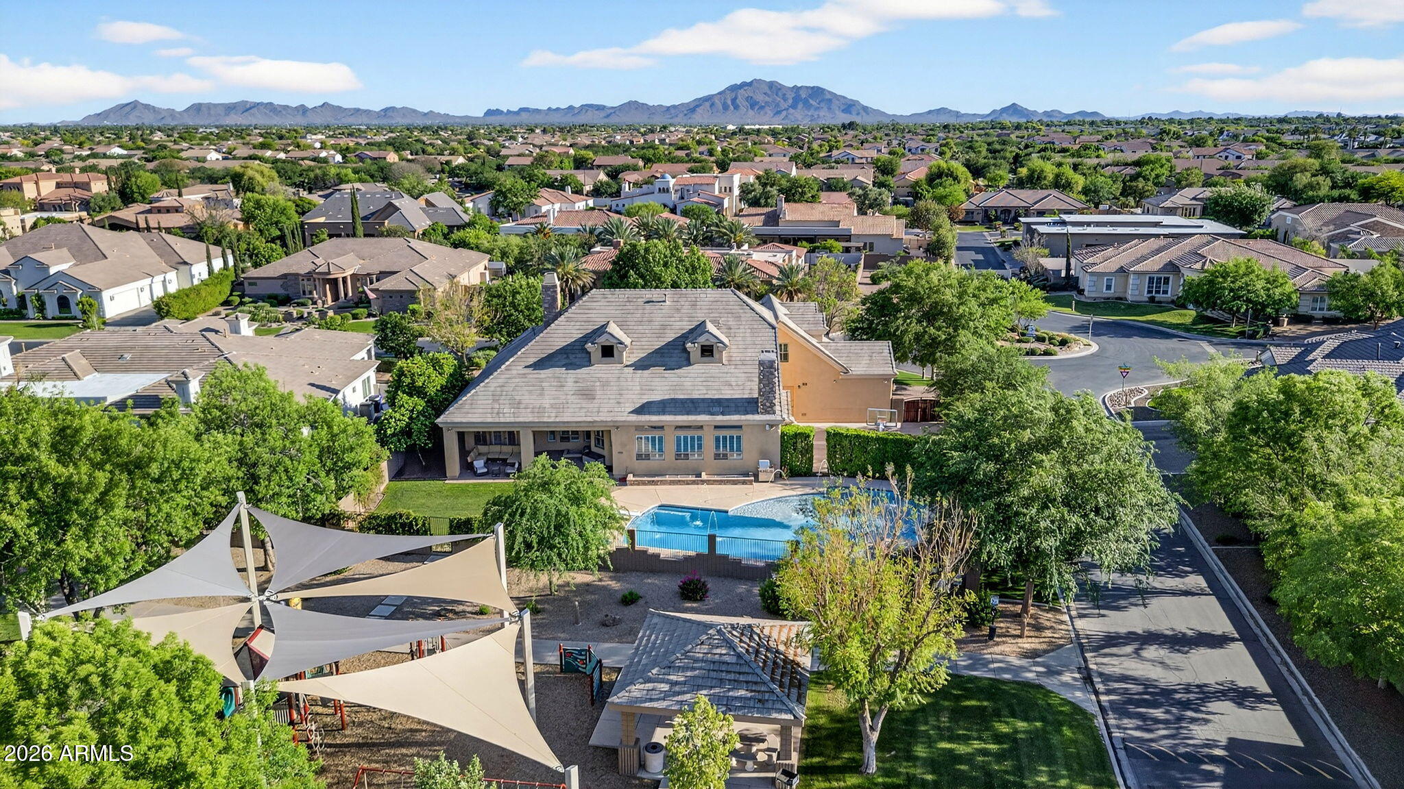 WHITEWING AT HIGLEY - Residential