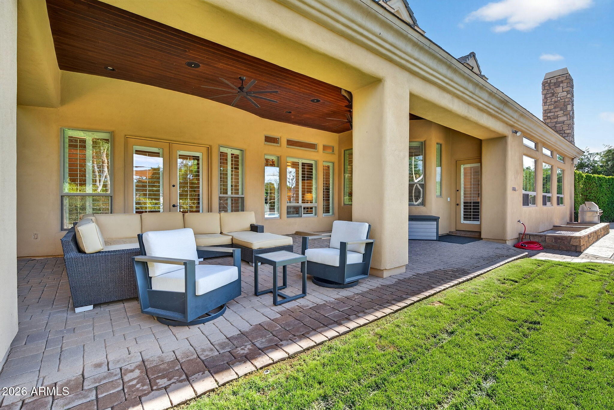 WHITEWING AT HIGLEY - Residential