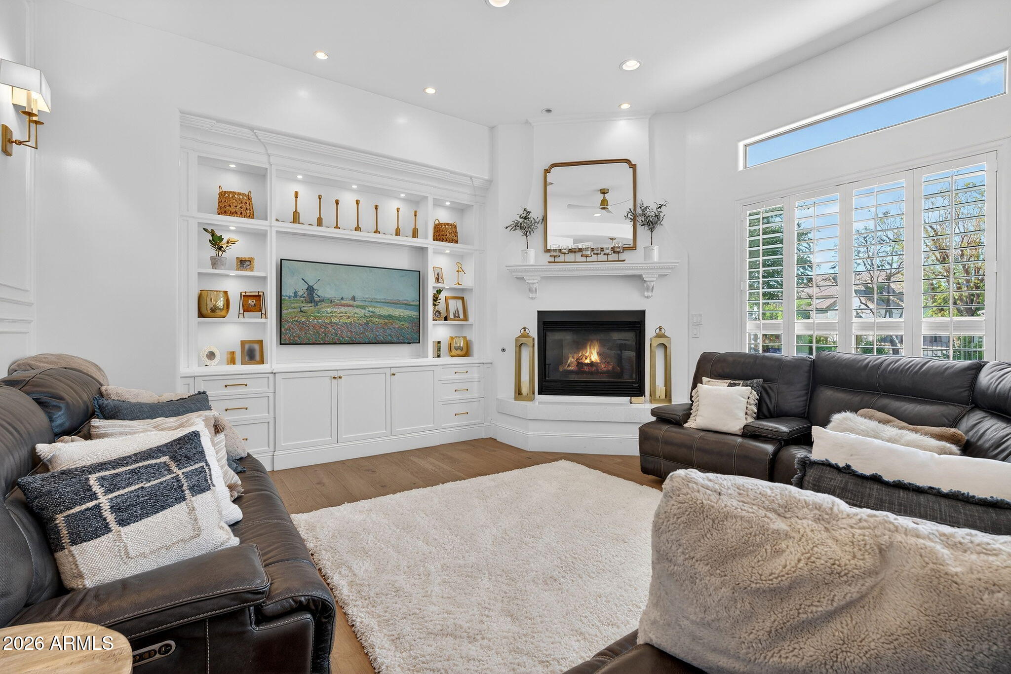 WHITEWING AT HIGLEY - Residential
