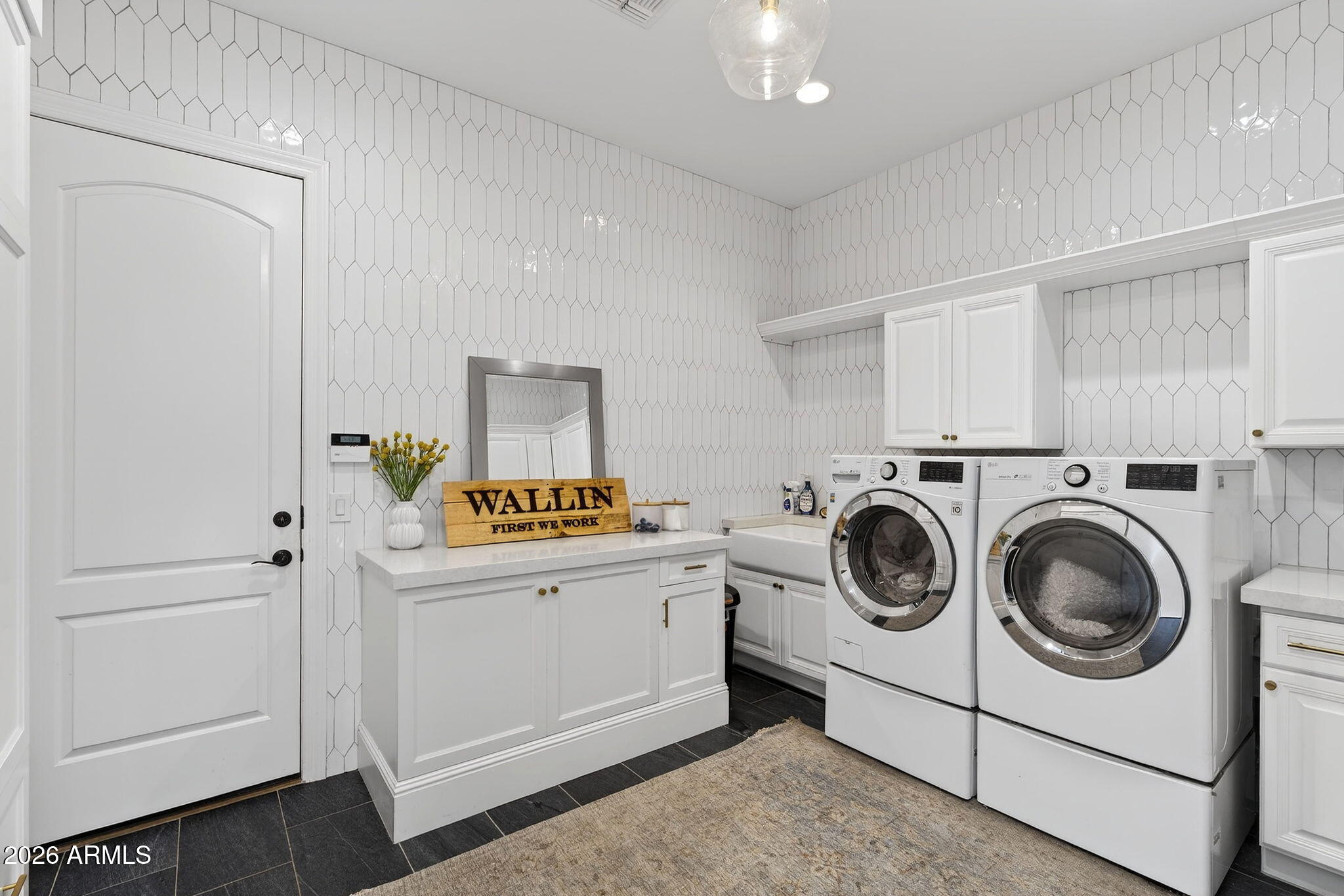 WHITEWING AT HIGLEY - Residential