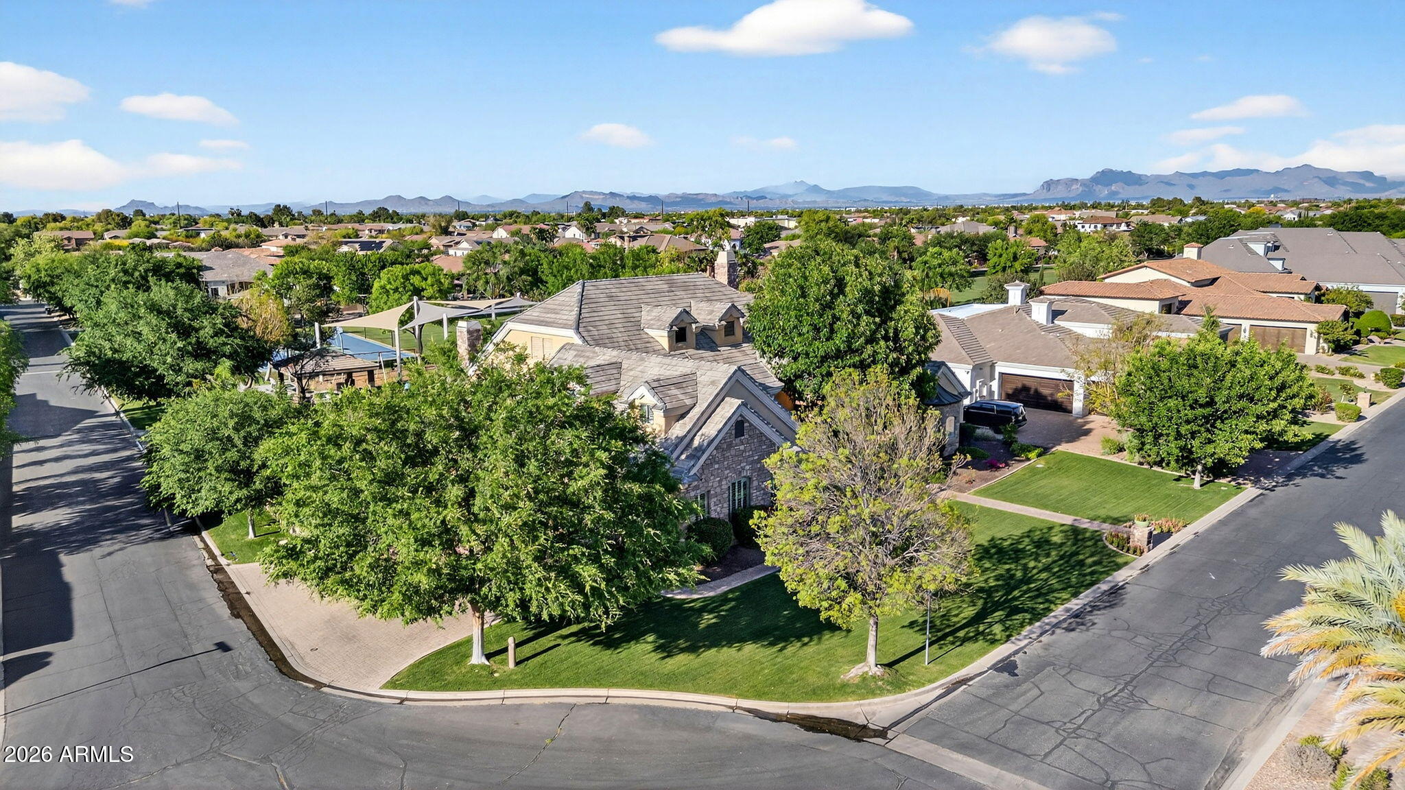 WHITEWING AT HIGLEY - Residential
