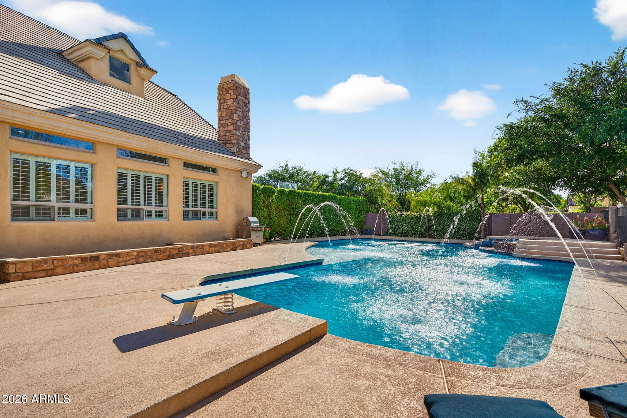 WHITEWING AT HIGLEY - Residential