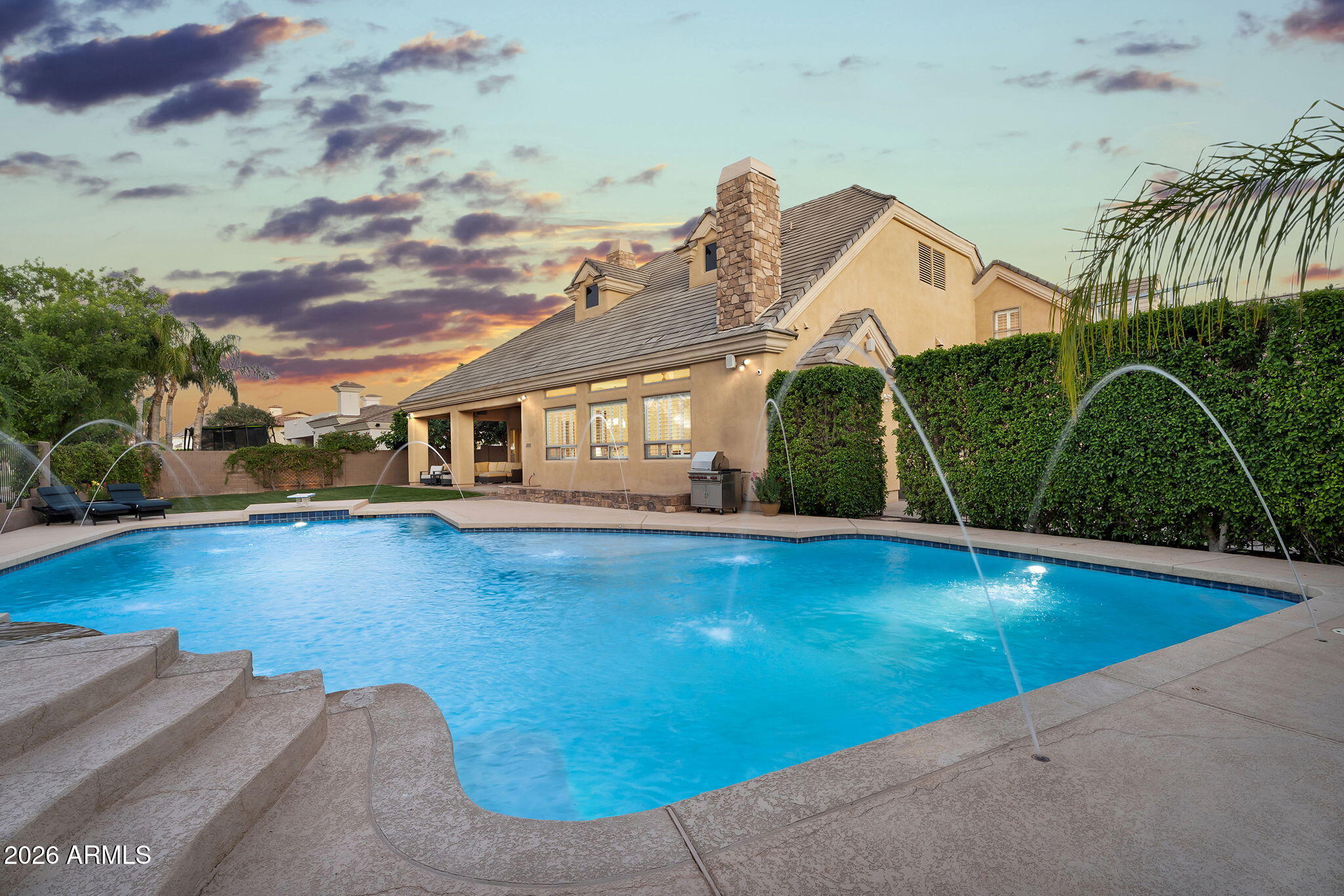 WHITEWING AT HIGLEY - Residential