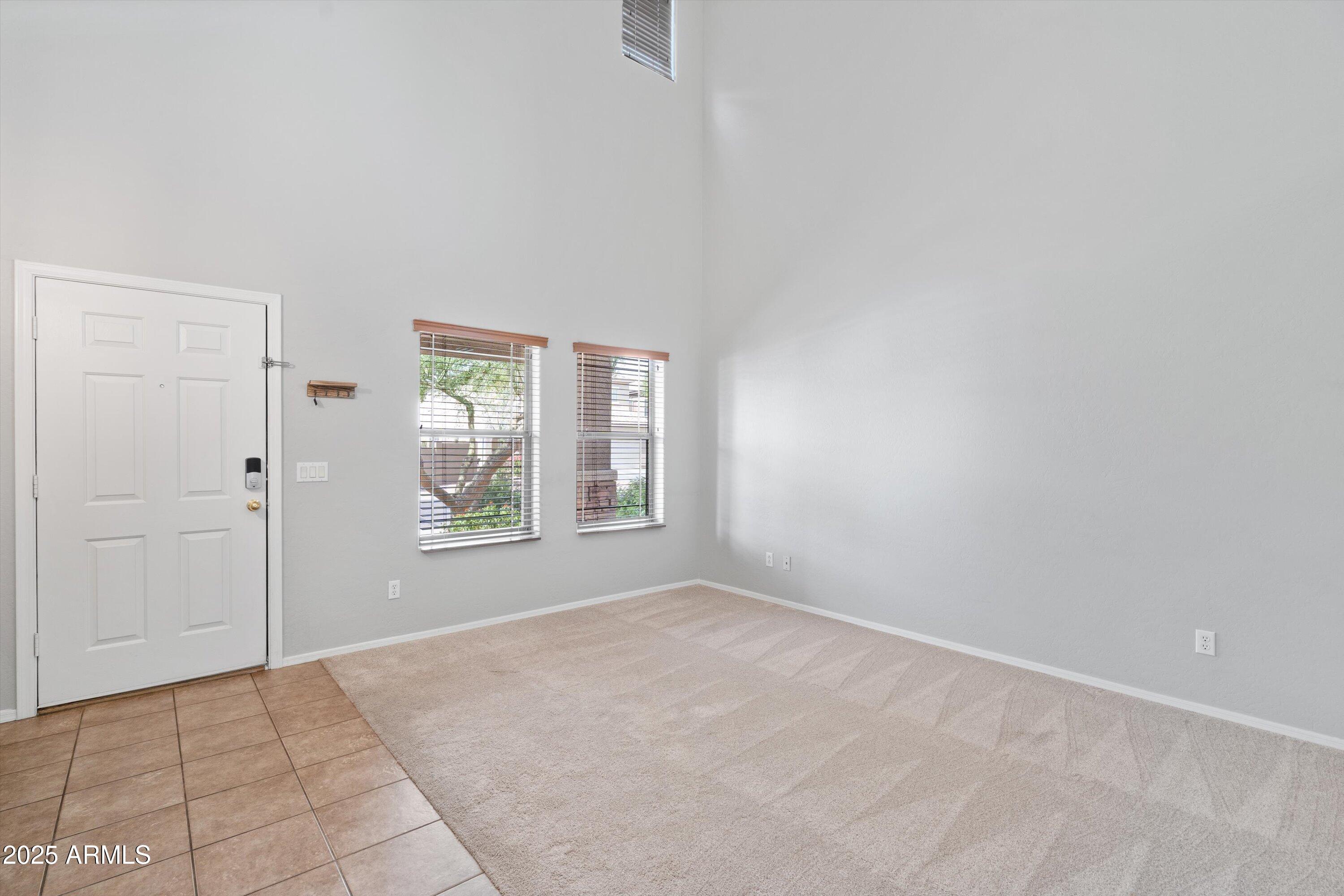3646 W WAYNE Lane