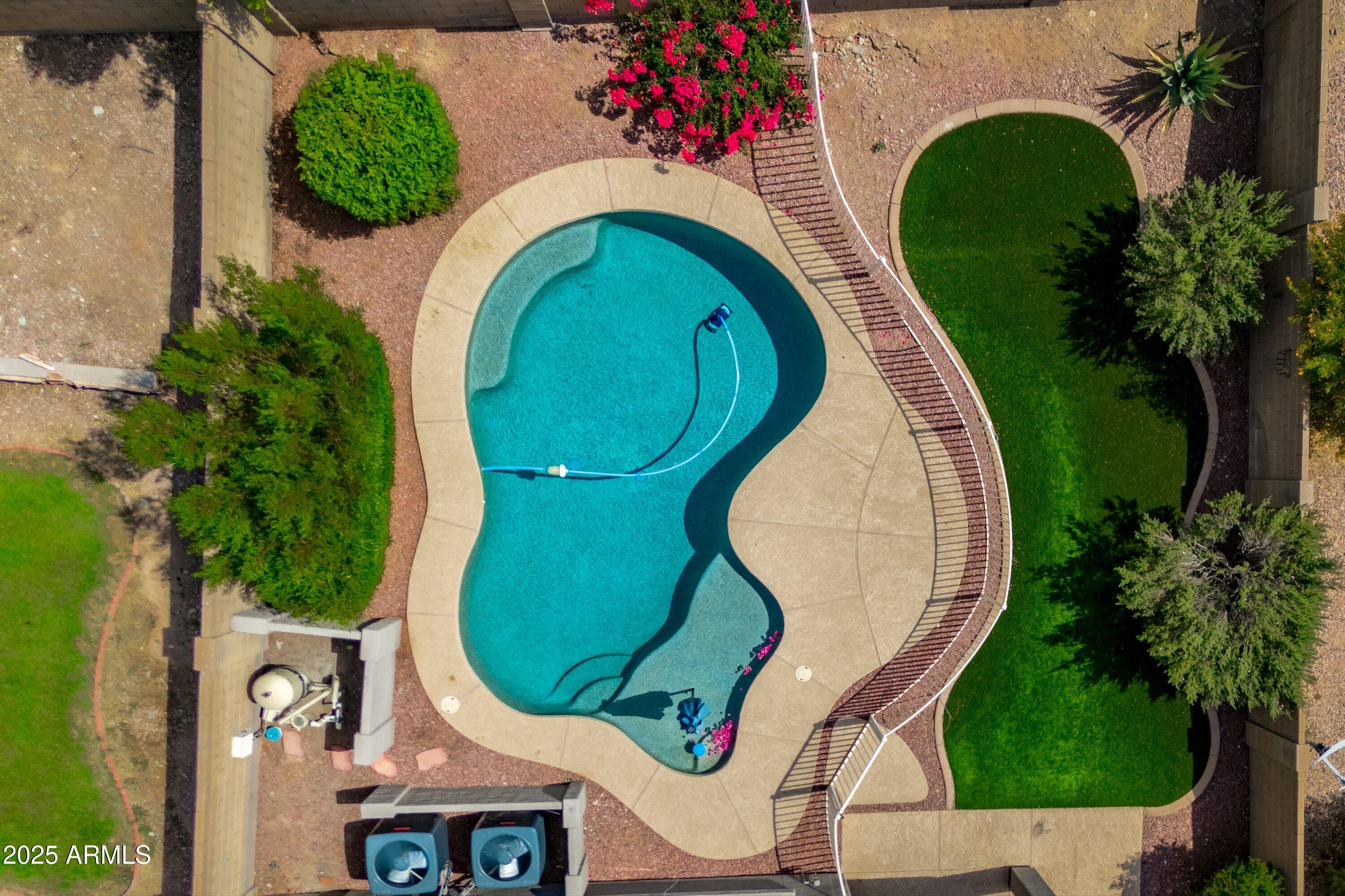 3646 W WAYNE Lane