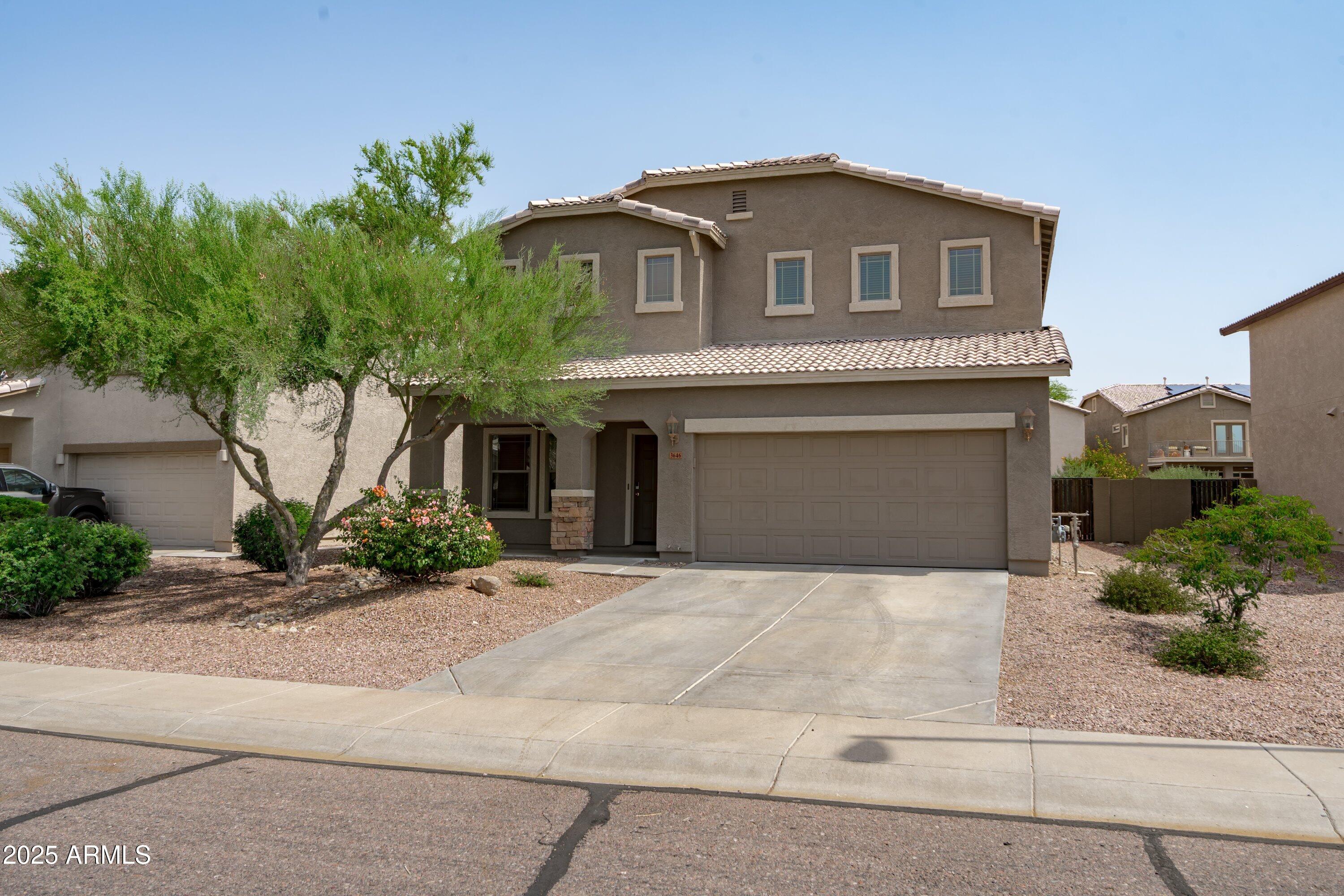 3646 W WAYNE Lane