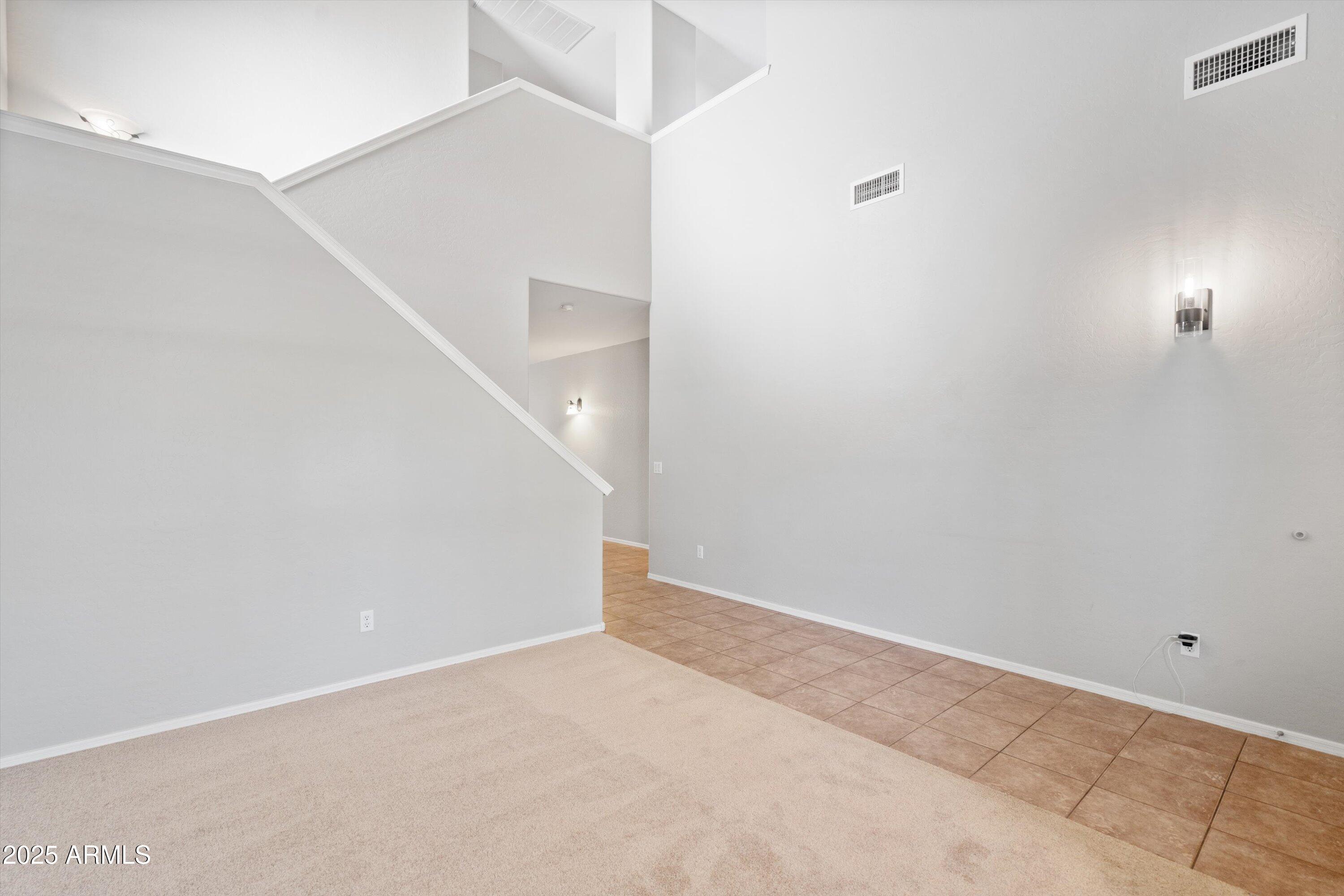 3646 W WAYNE Lane