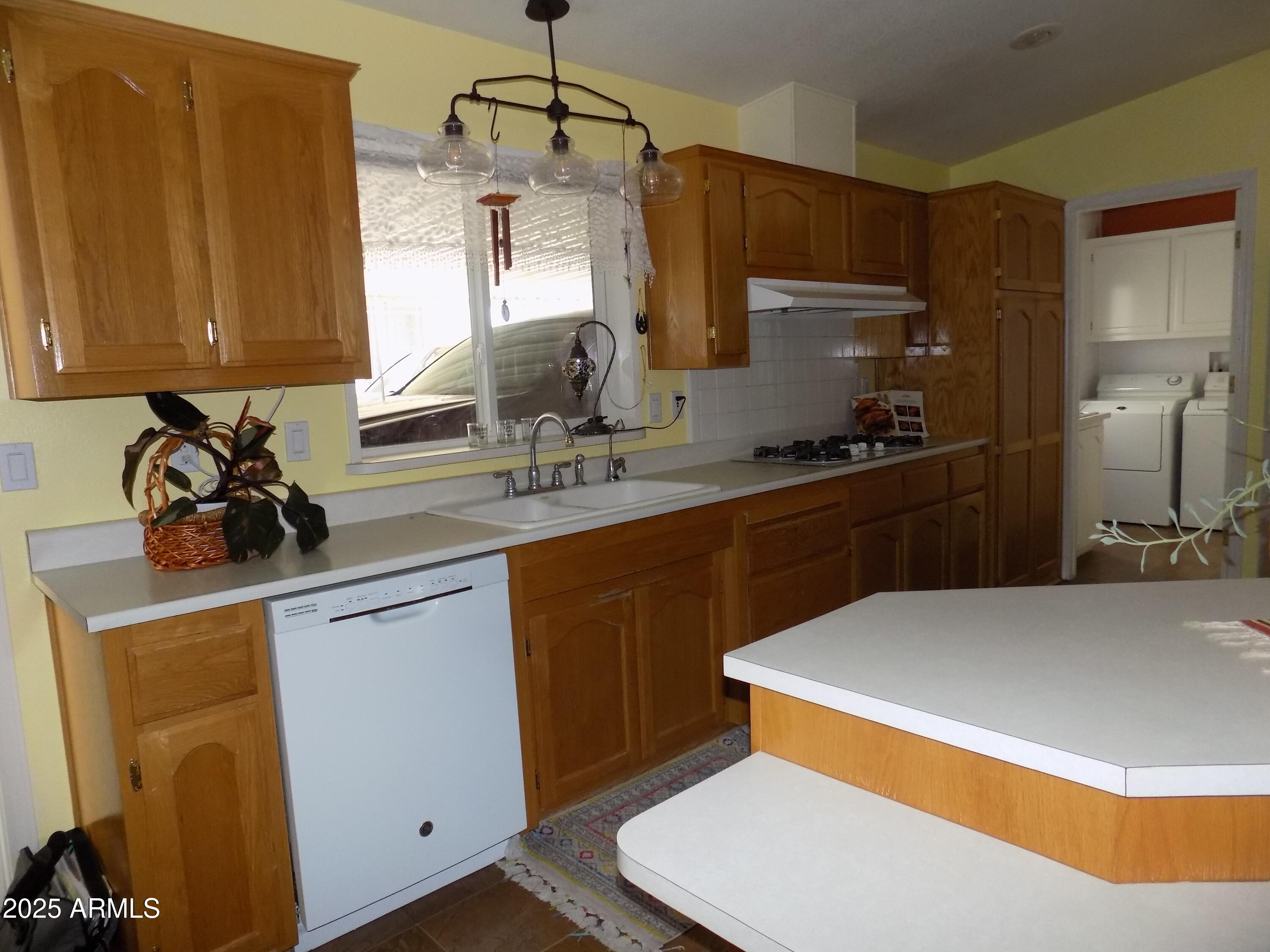 3926 N FLORENCE Boulevard