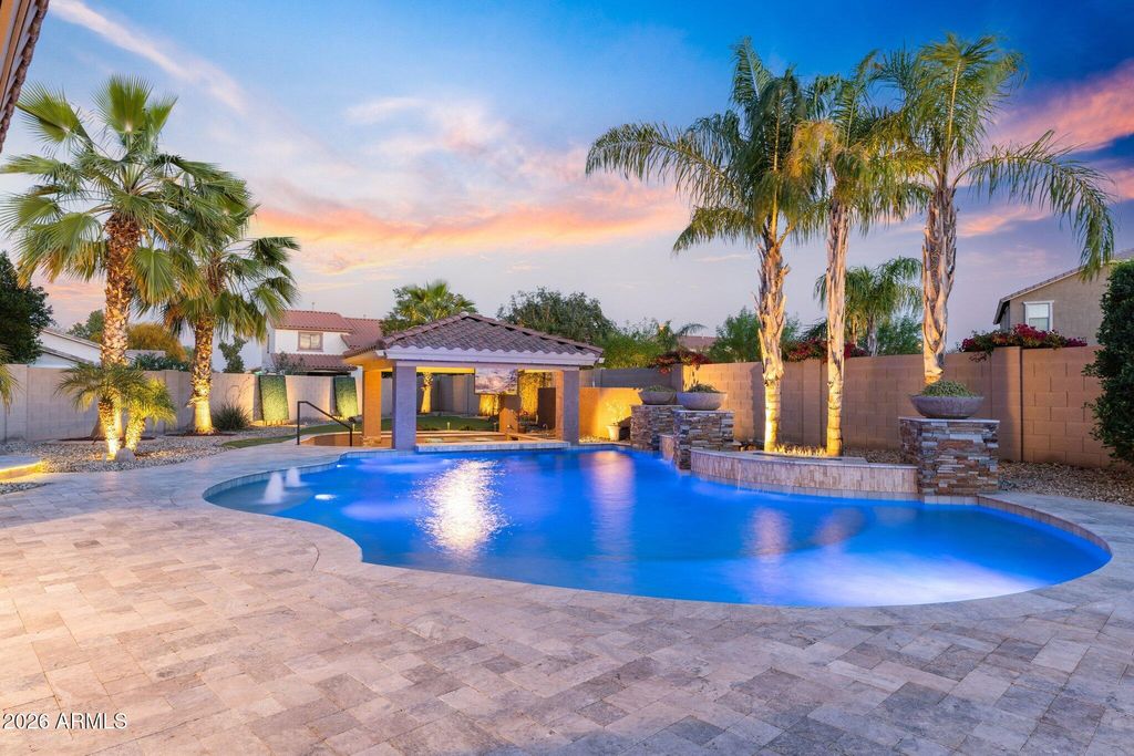 Photo of 1179 E Regent Drive, Gilbert, AZ 85298 (MLS # 6993375)