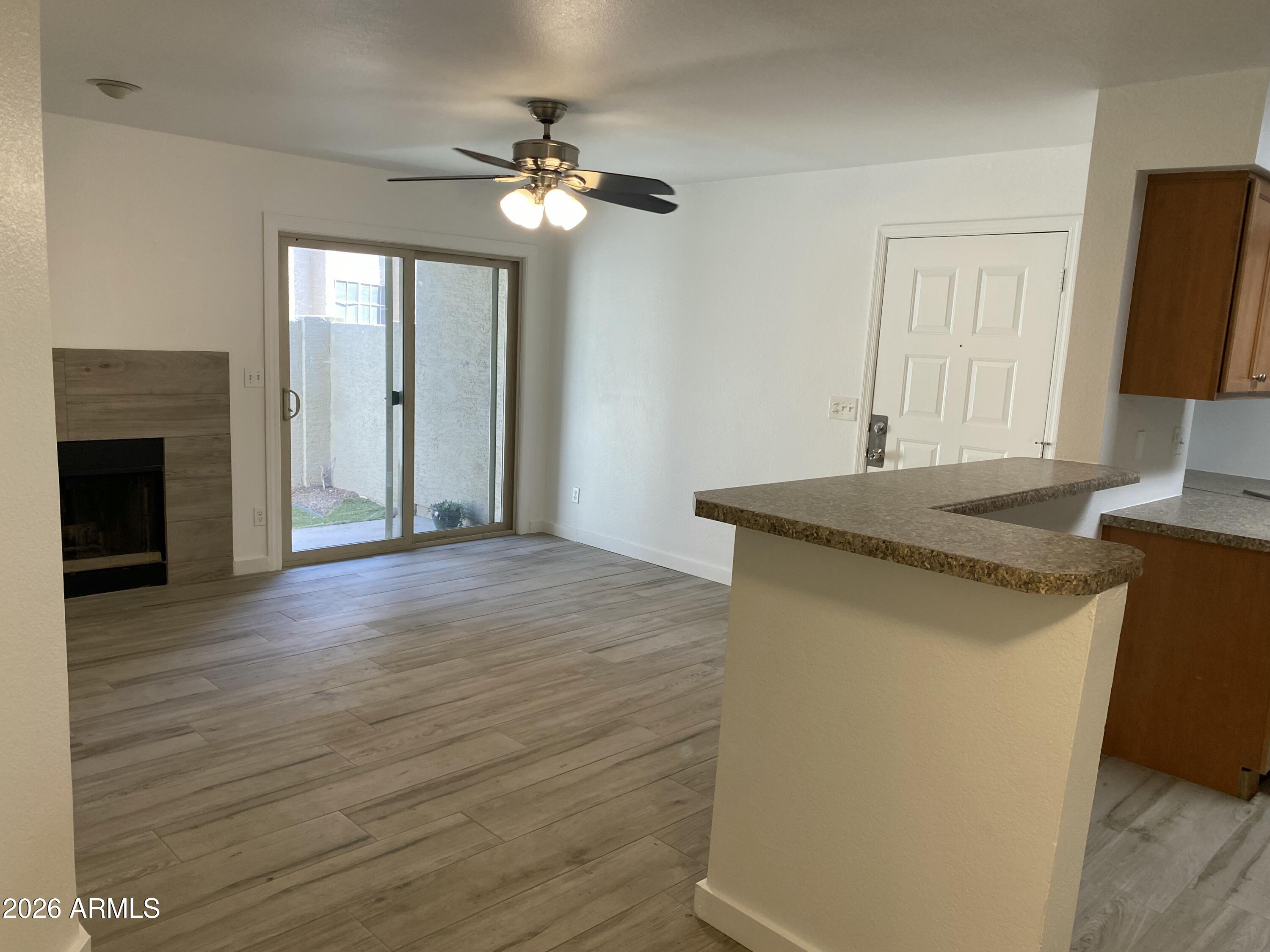 533 W GUADALUPE Road 1087