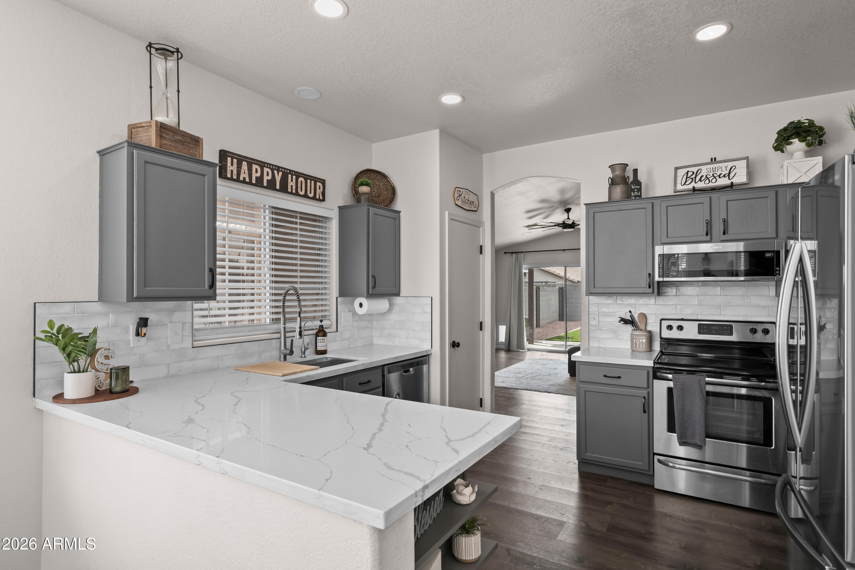 2539 E CAMINO Street