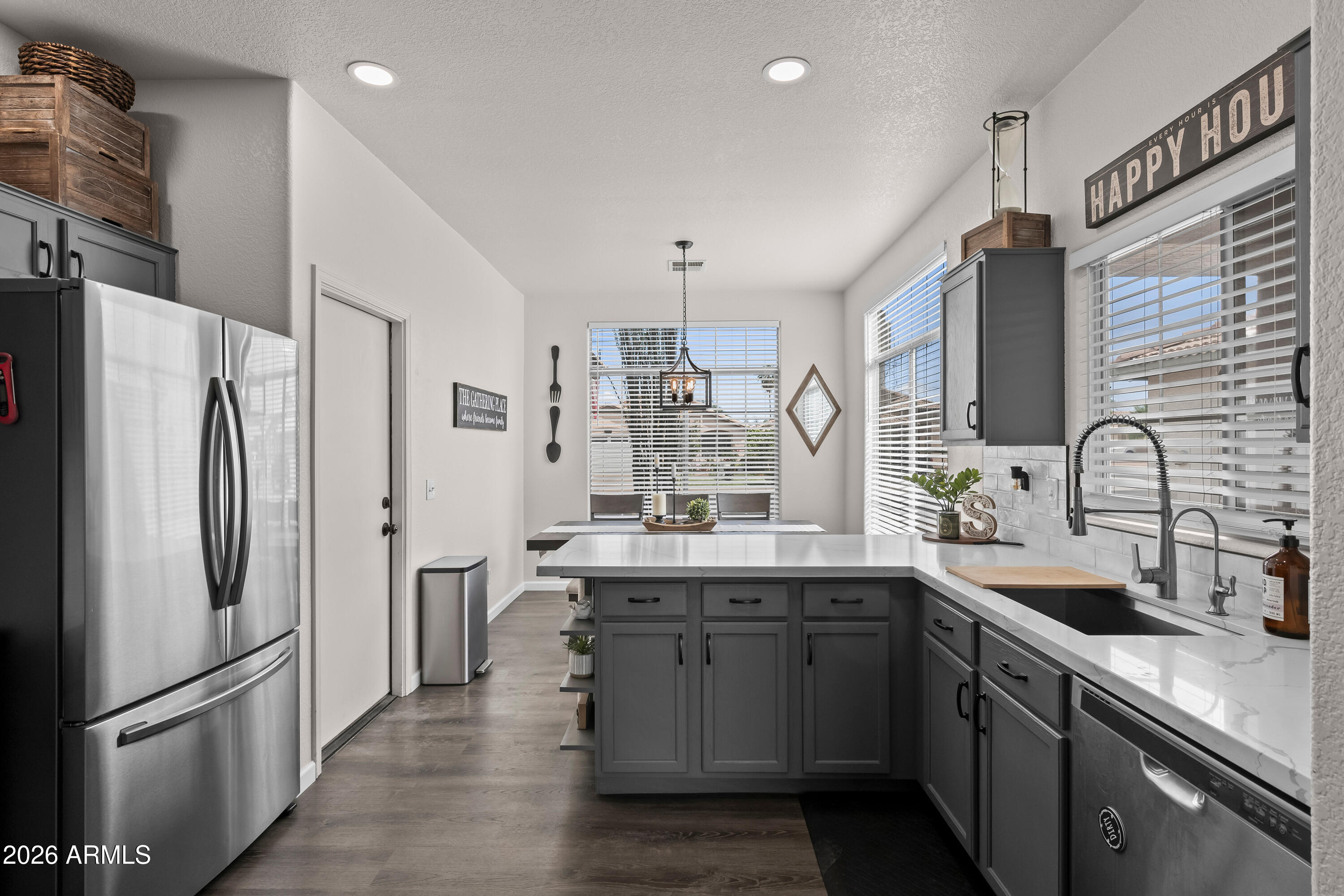 2539 E CAMINO Street