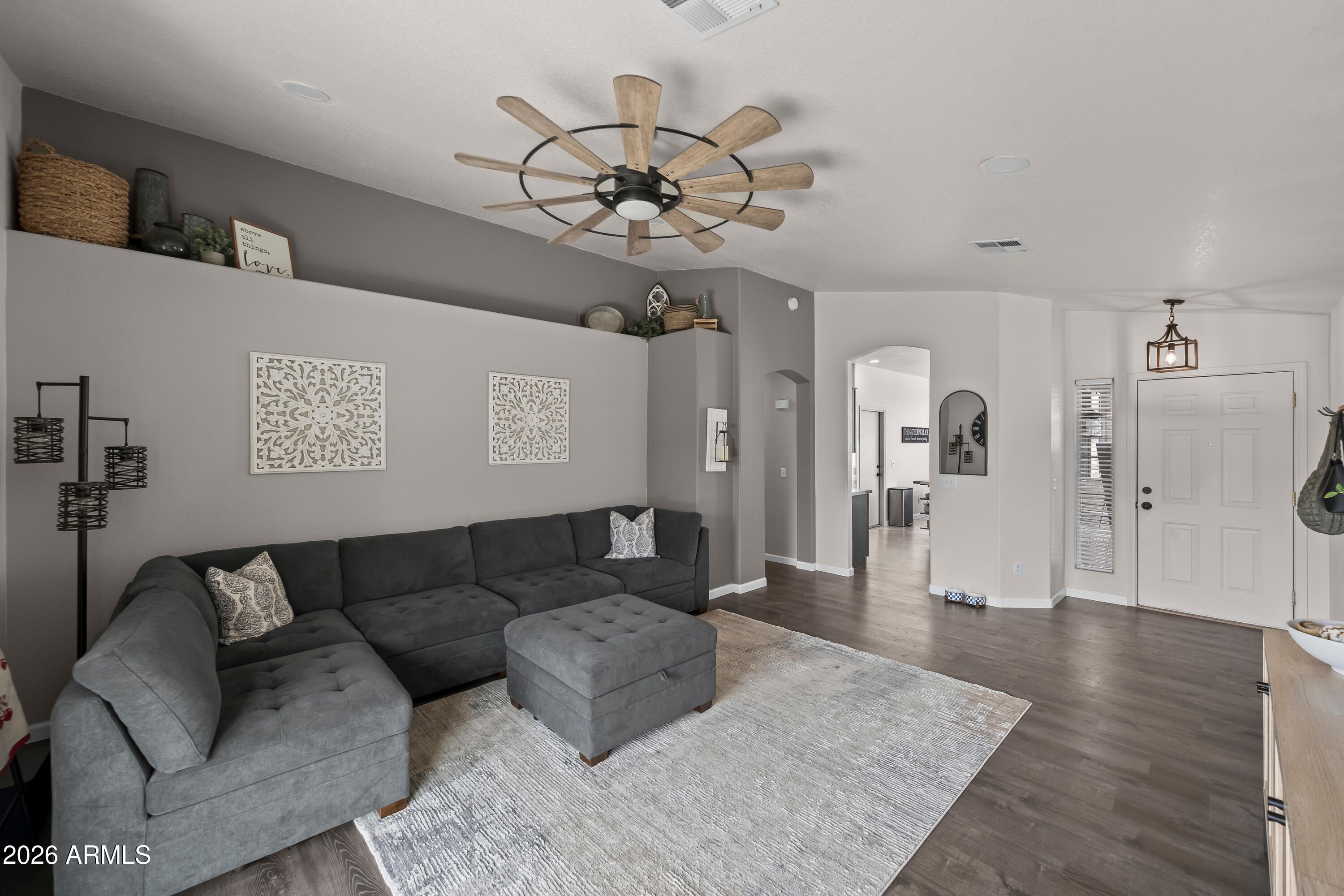 2539 E CAMINO Street