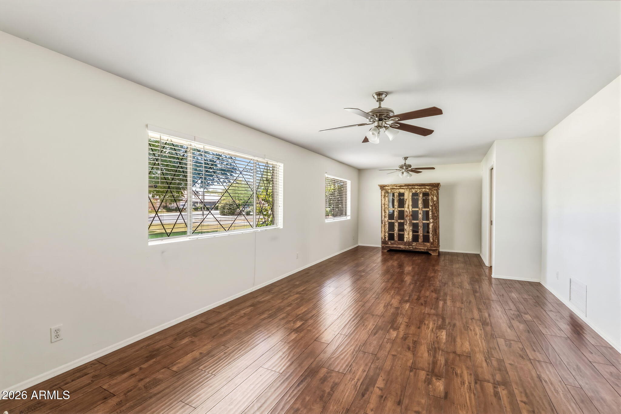 1022 W Las Palmaritas Drive